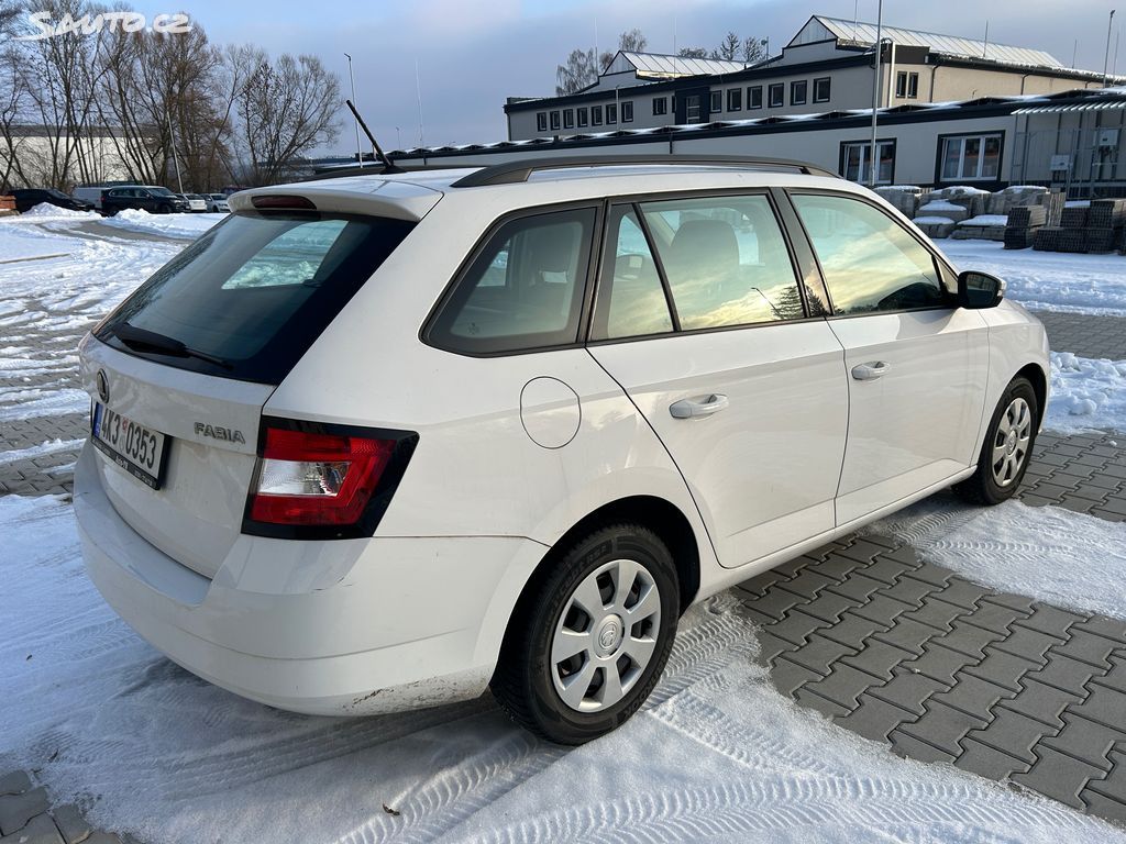 Škoda Fabia, 1.0 Mpi 55 KW - fotka 6