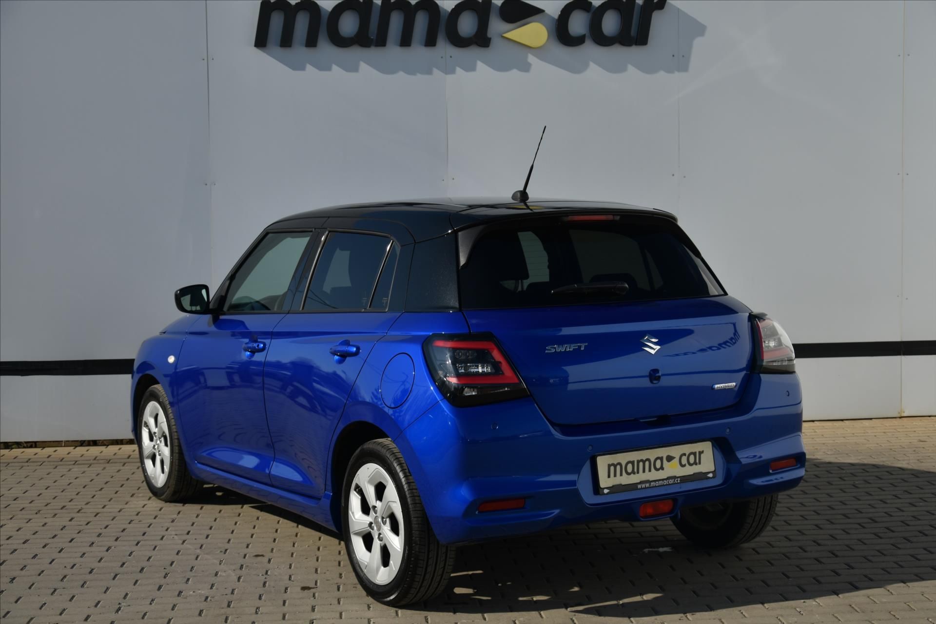 Suzuki Swift, 1.2 PREMIUM HYBRID ZÁRUKA 2/30 - fotka 5