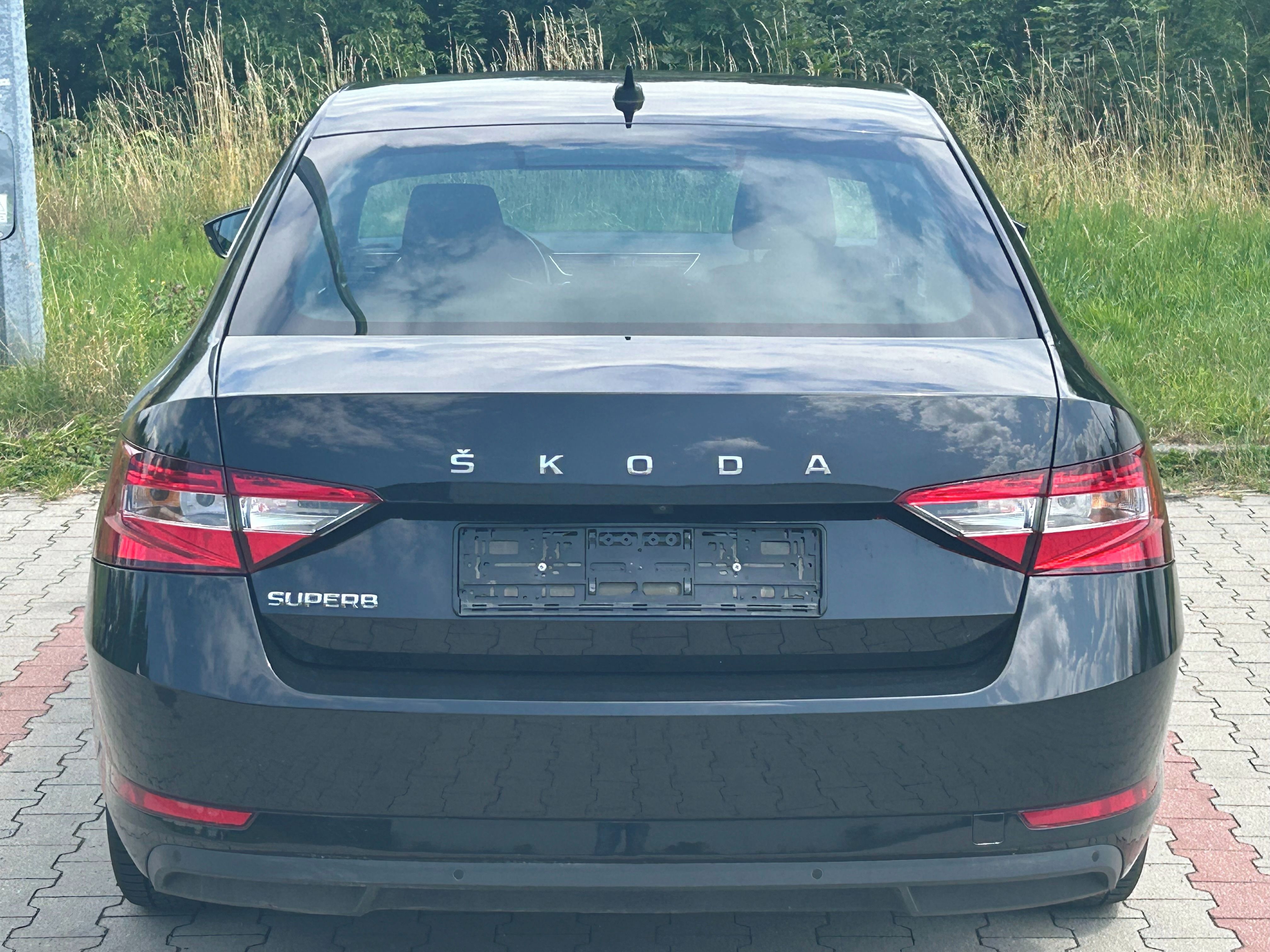 Škoda Superb - fotka 3