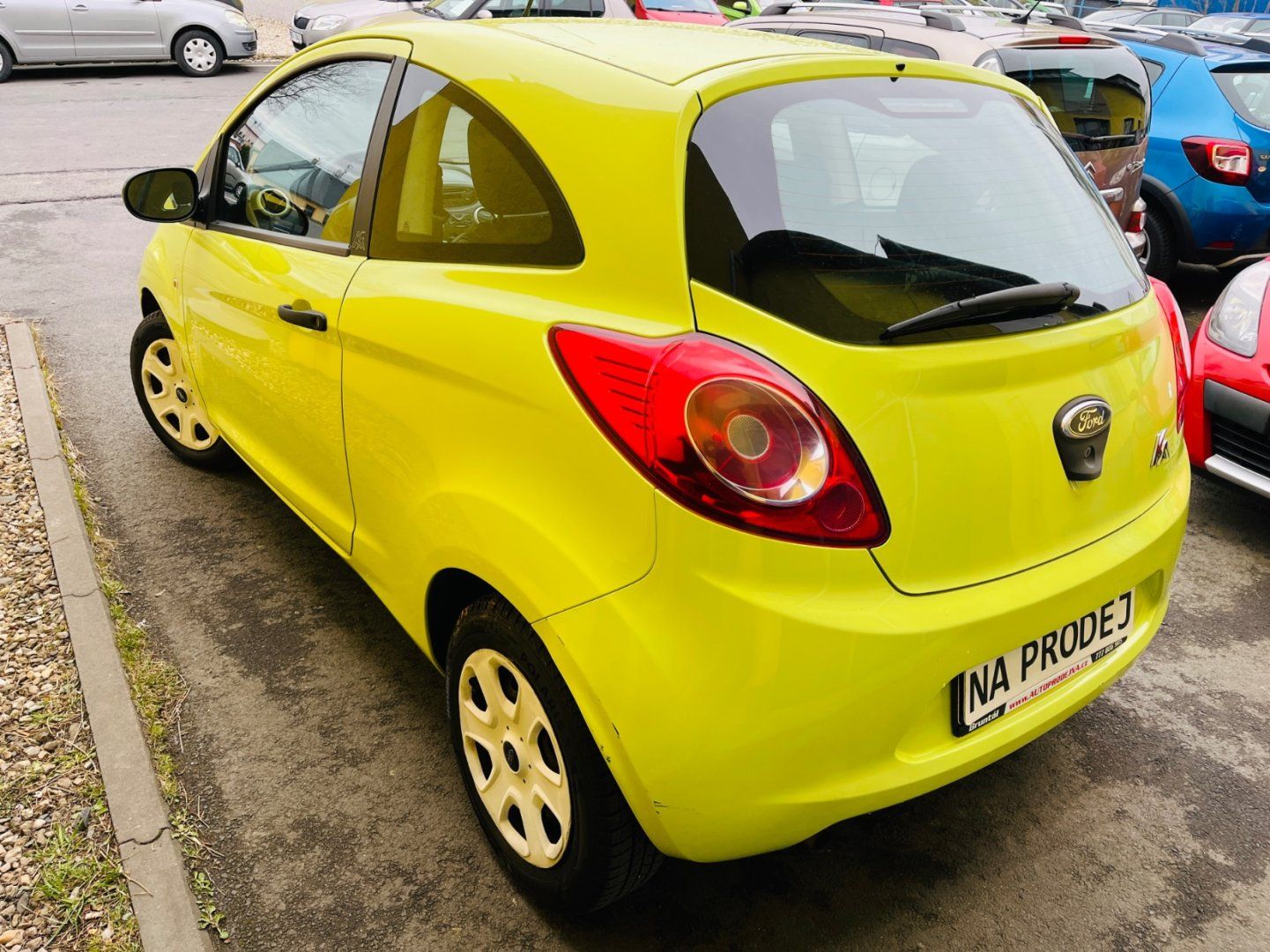 Ford Ka, 1,2 i BENZÍN - fotka 4