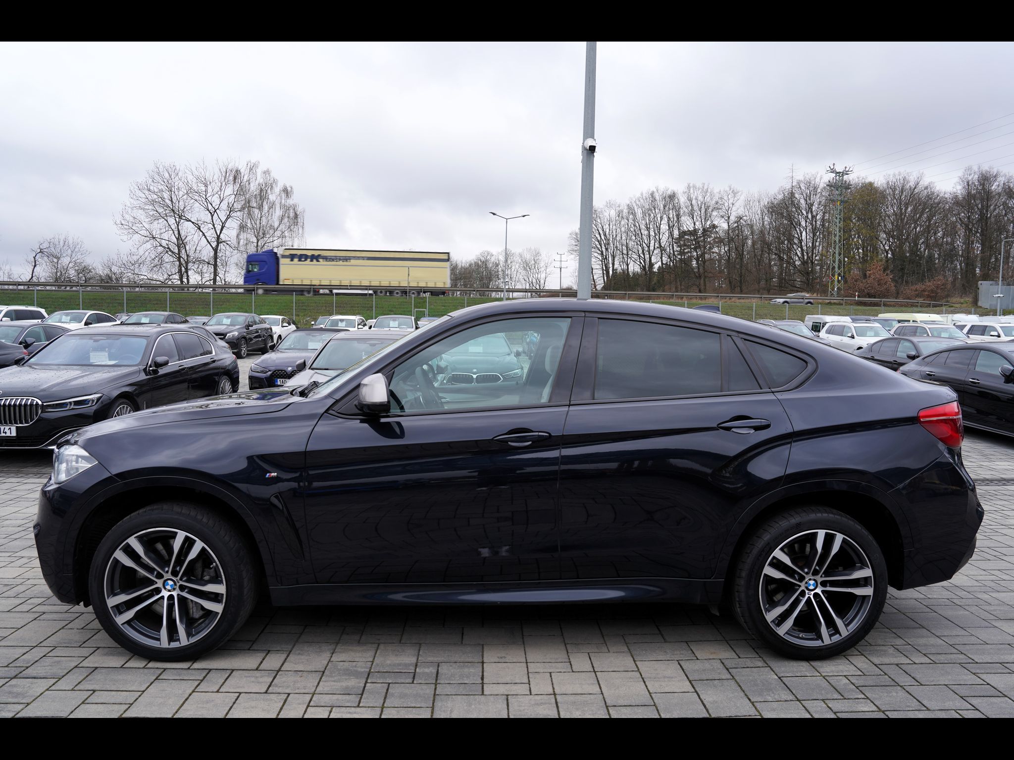 BMW X6, BMW X6 M50d xDrive/B&O/ČR - fotka 3