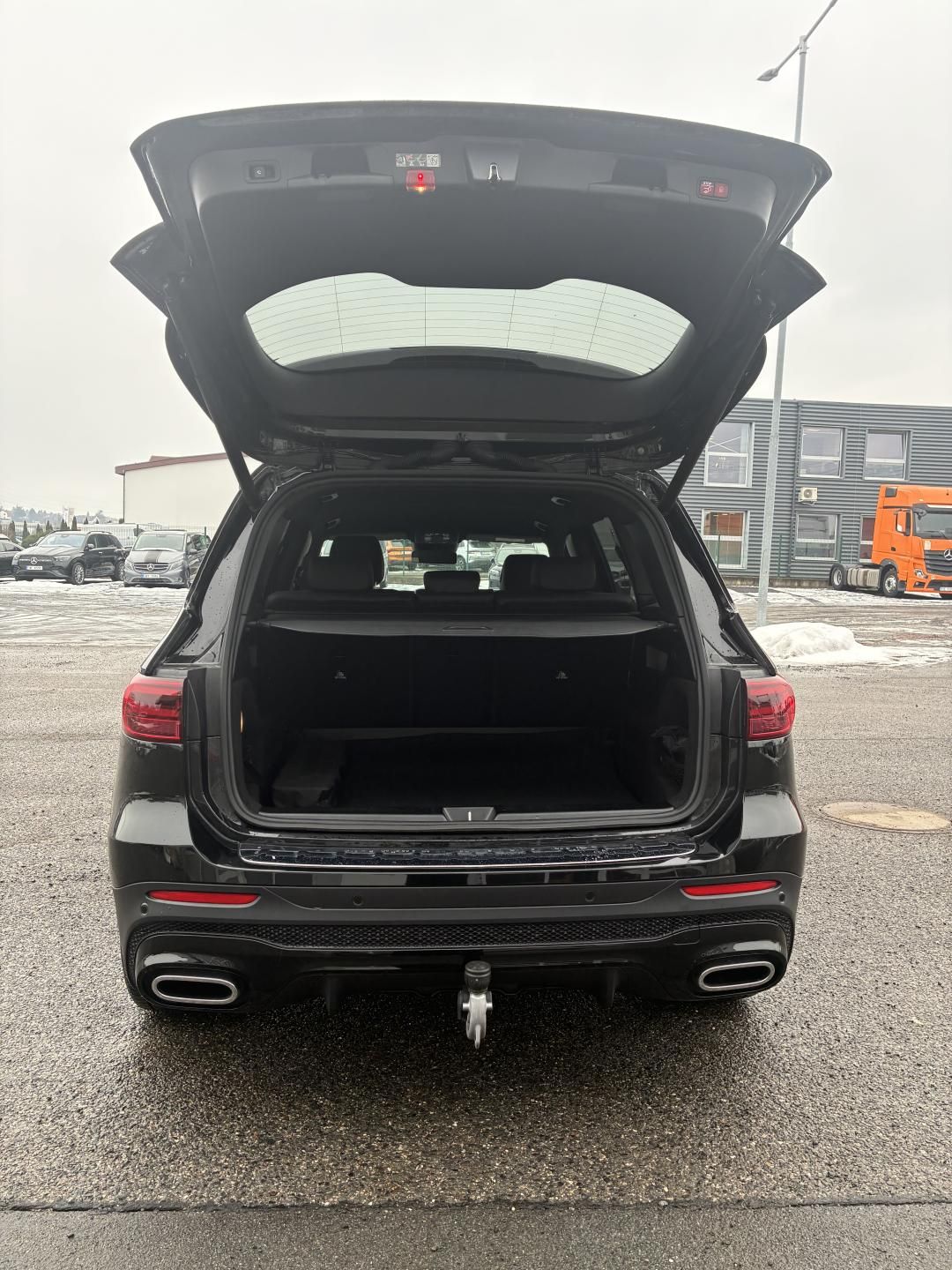 Mercedes-Benz GLB, 200d 4MATIC - fotka 5