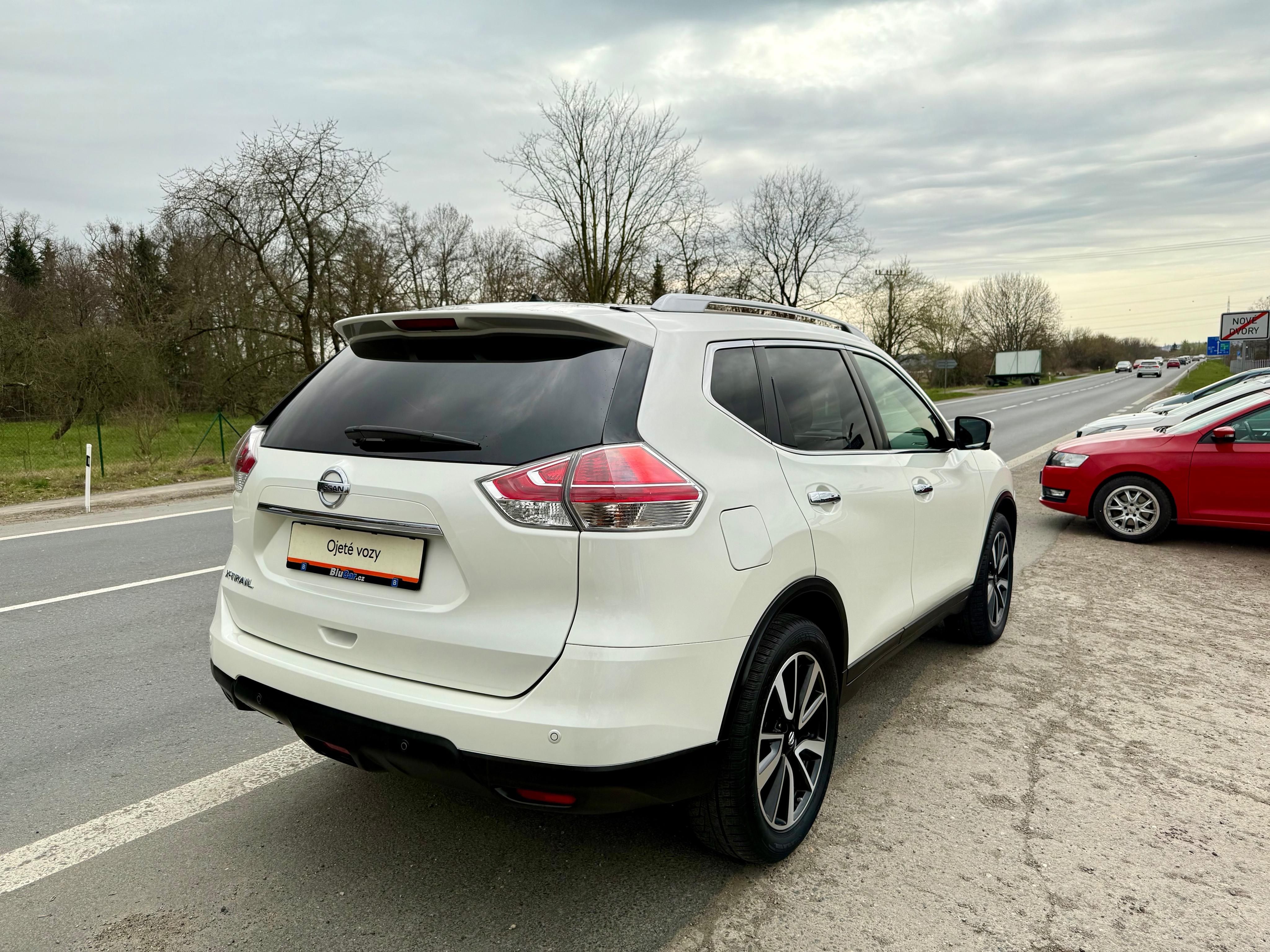 Nissan X-Trail, 1.6dCi 96kW ČR 4x4 Navi Kamery - fotka 3
