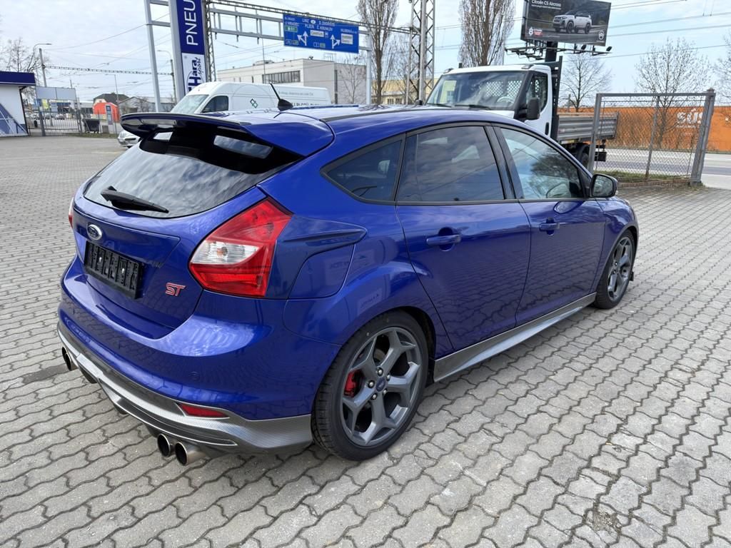 Ford Focus, ST 2.0 EB 184 kW xenon, servis - fotka 5