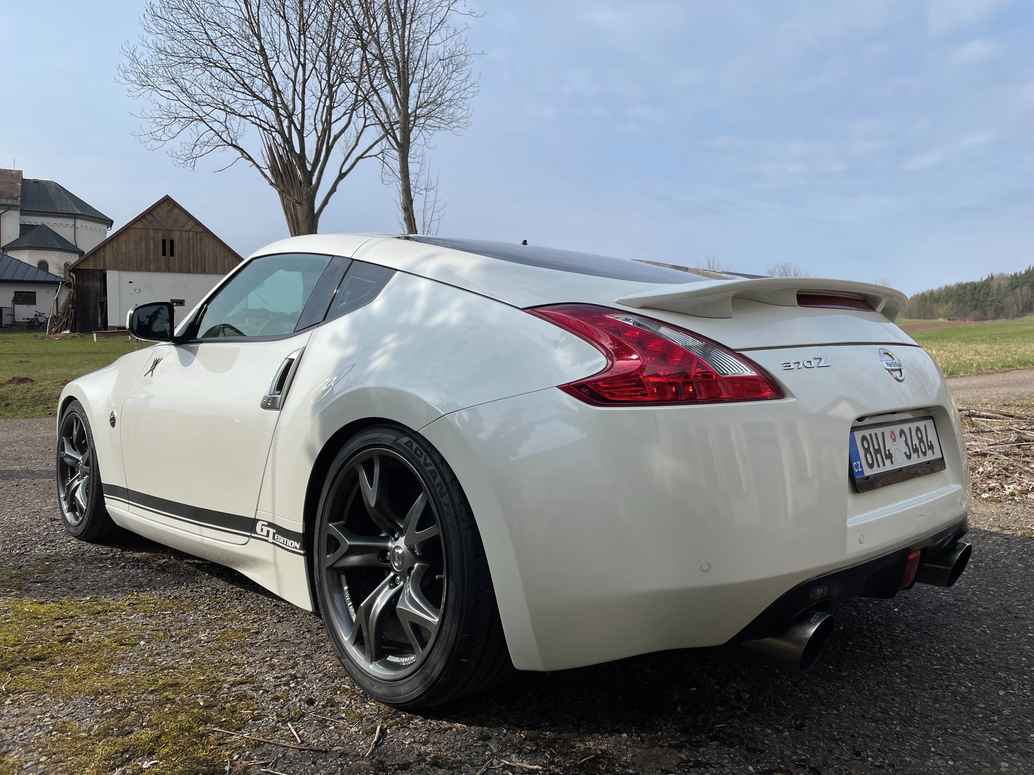 Nissan 370 Z, 3,7 GT EDITION - fotka 5