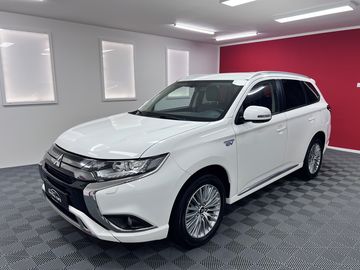 2,4 PHEV 165 kW 4x4