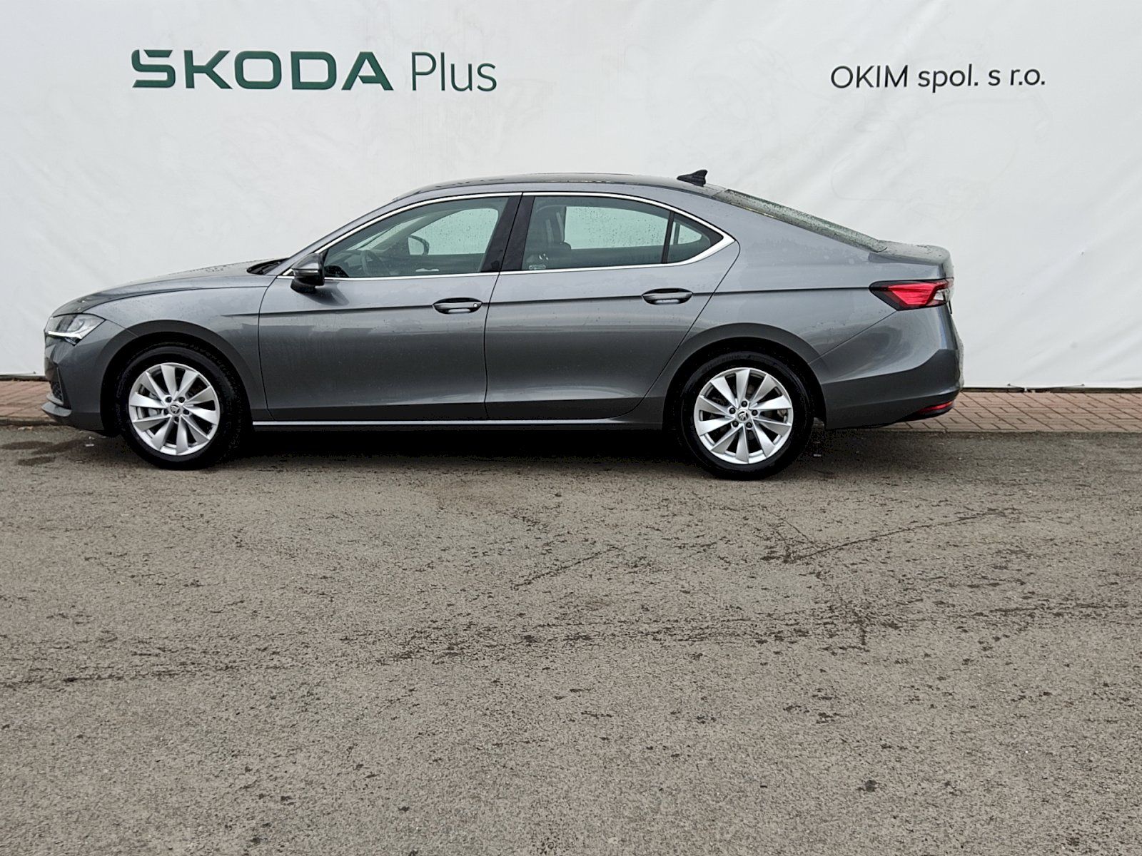 Škoda Superb, Selection 1,5 tsi 110 Kw DSG - fotka 3