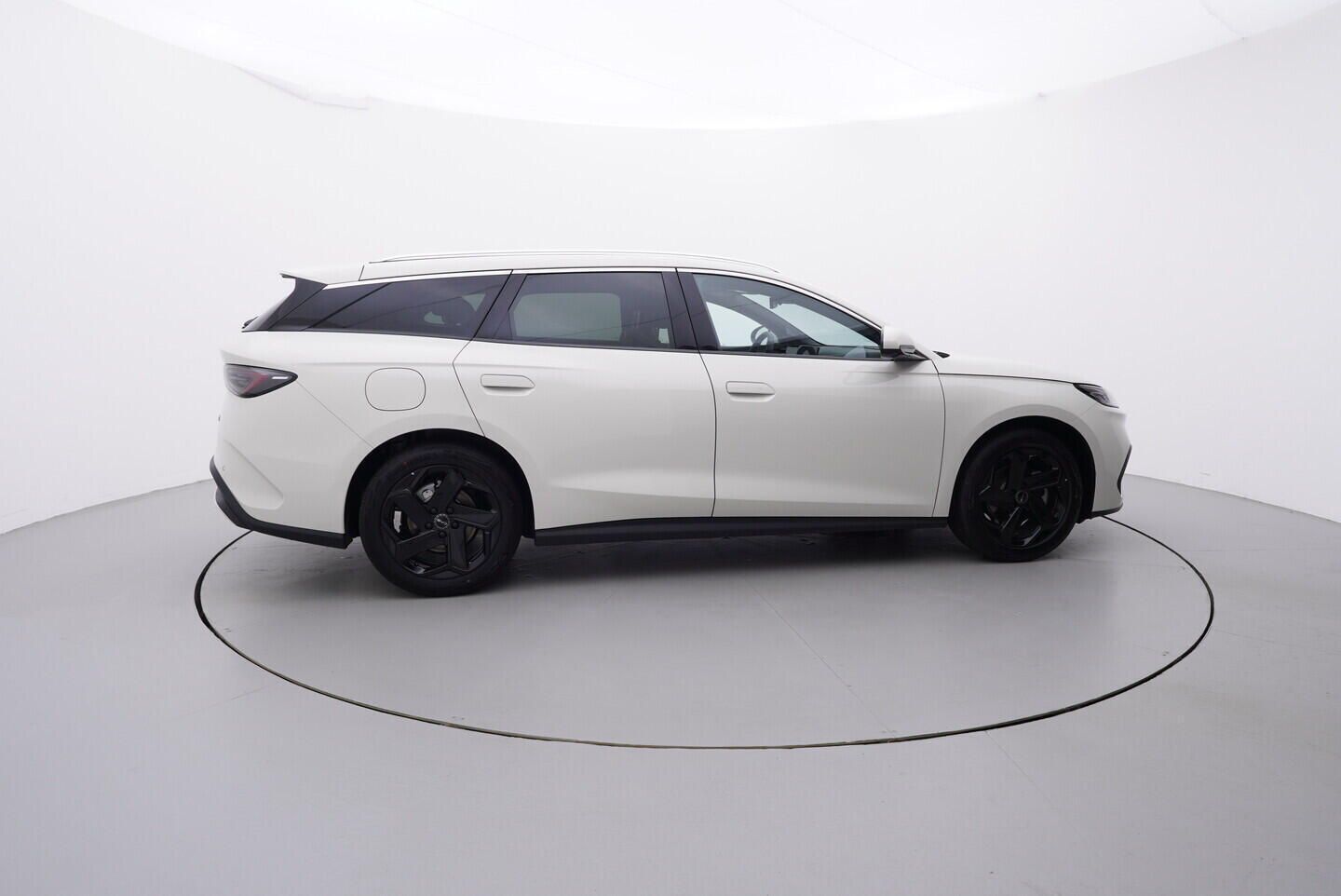 BYD Seal 6, Touring Comfort Lite  15 kW - fotka 6