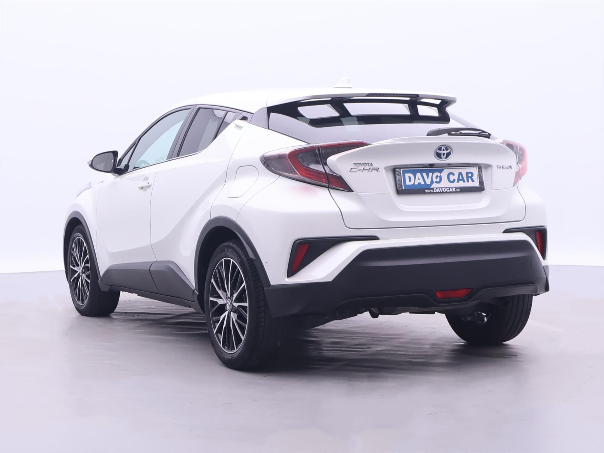 Toyota C-HR, 1,8 E-CVT Executive CZ - fotka 5