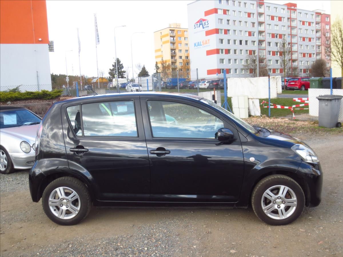 Subaru Justy, 1,0   -servo/klima/4l spotřeba - fotka 6