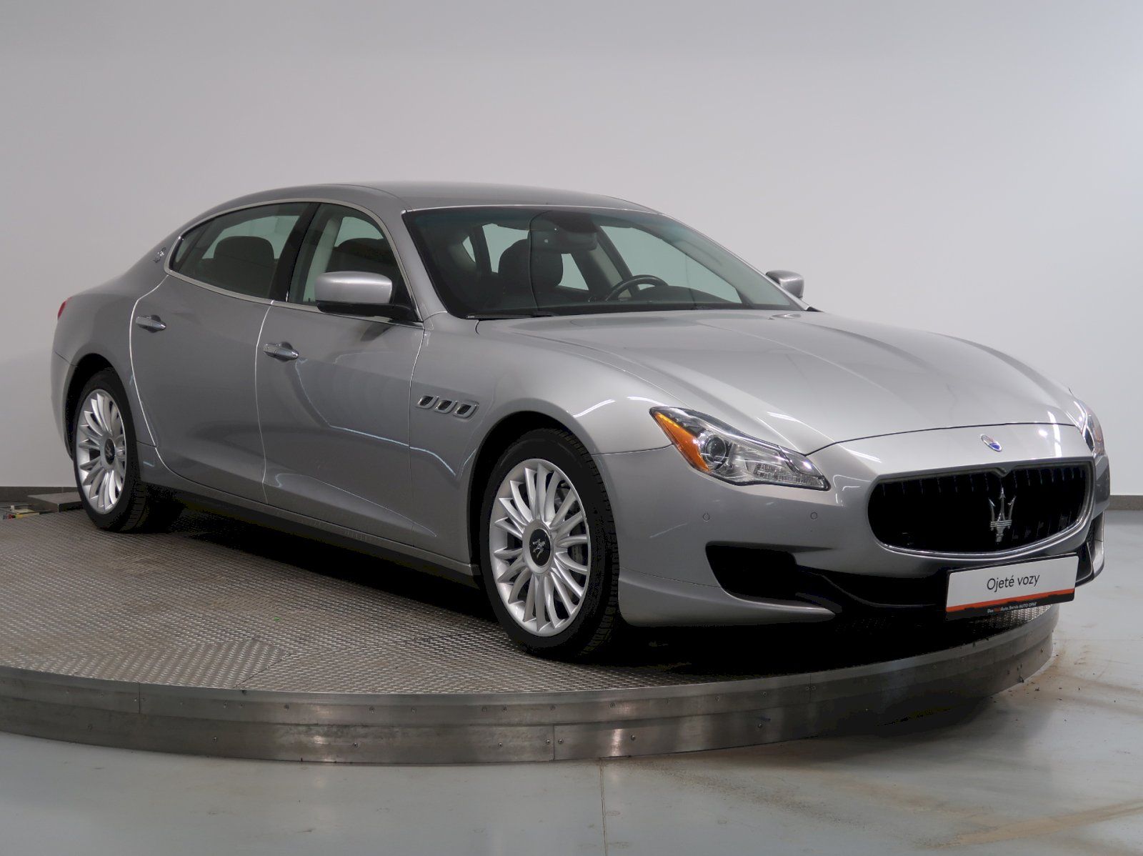 Maserati Quattroporte, V6 3.0D 202KW NAVI XENONY - fotka 6