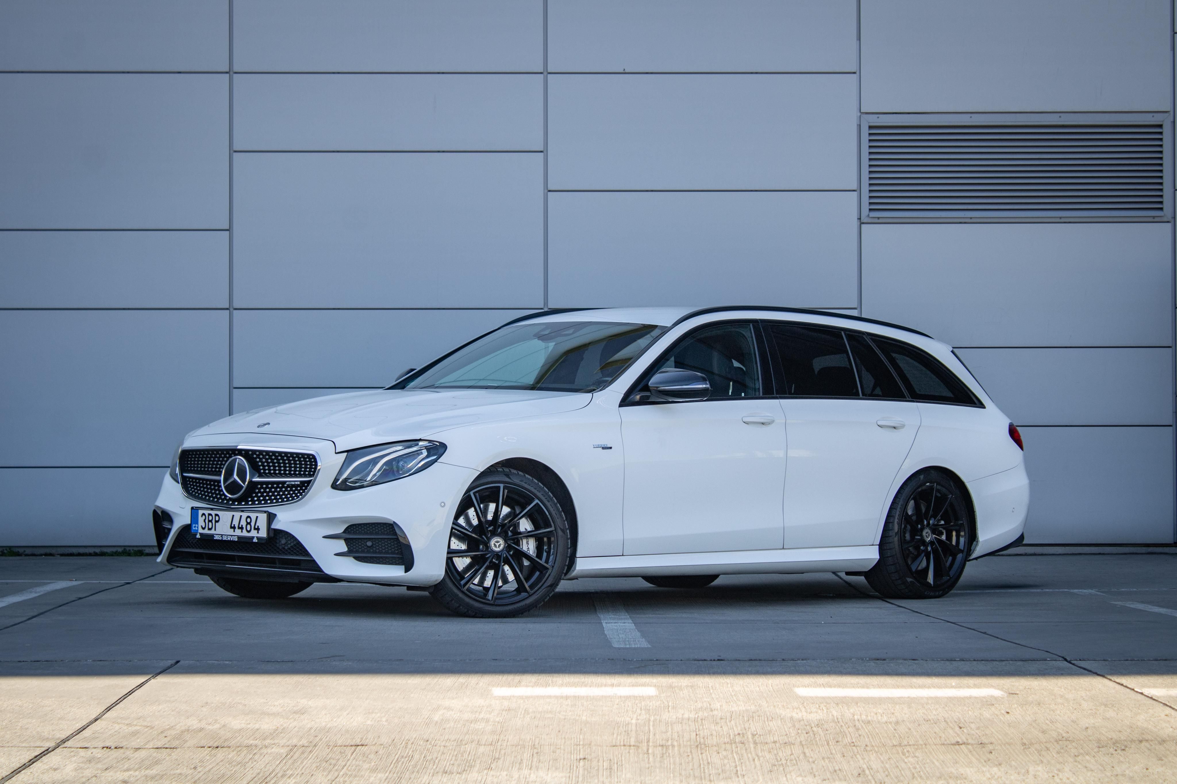 Mercedes-Benz Třídy E, Mercedes-AMG  53 4MATIC+ A/T,