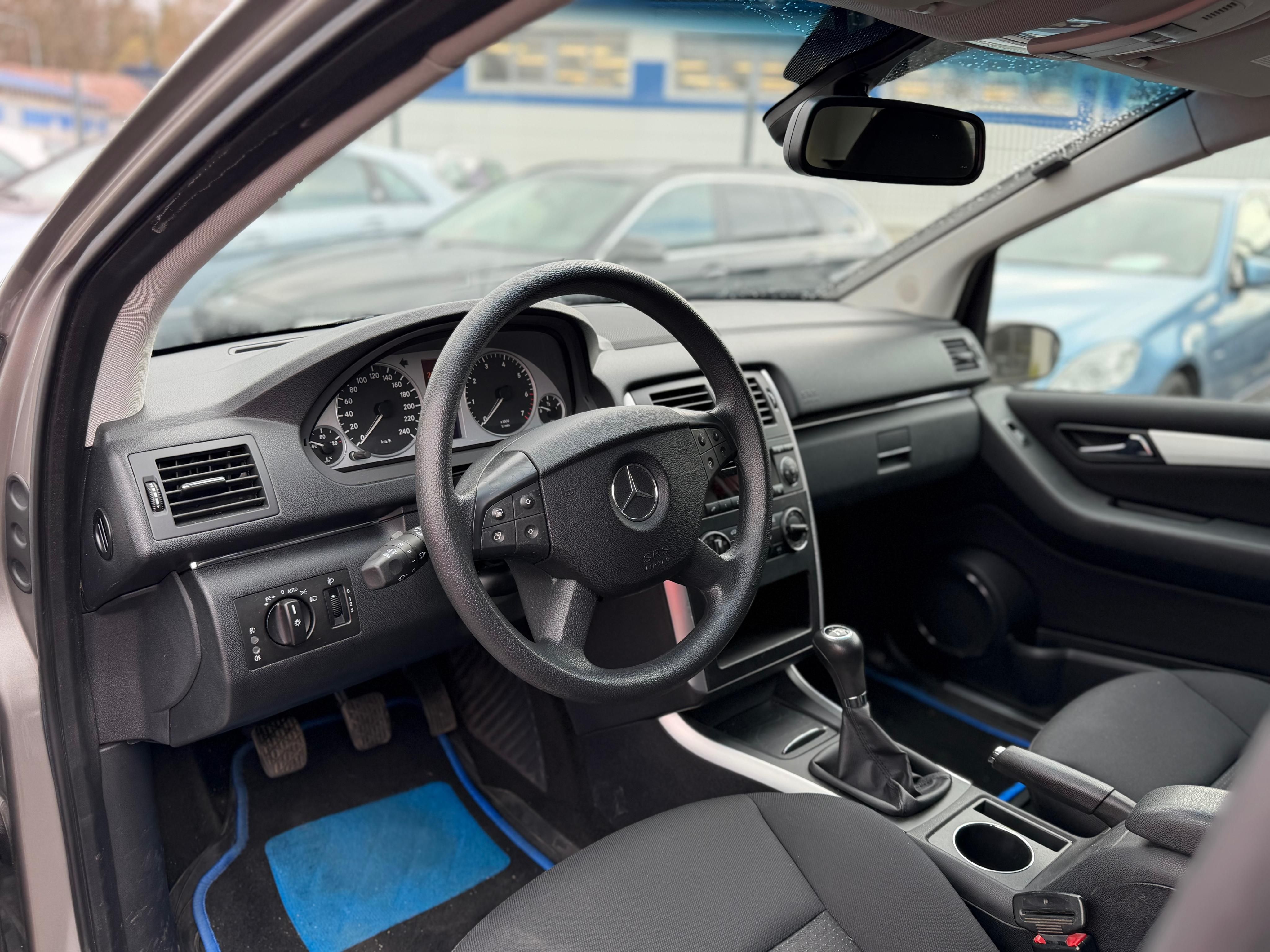 Mercedes-Benz Třídy B, B 170 - fotka 5
