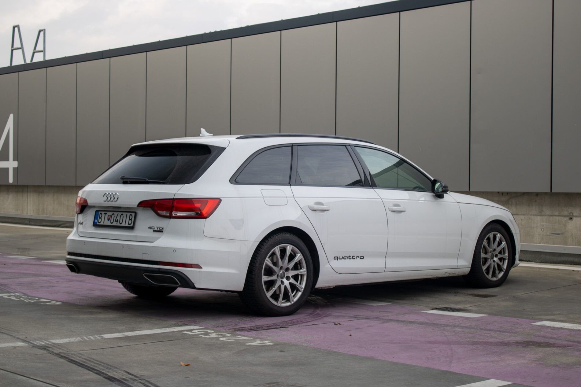 Audi A4 Avant - fotka 6