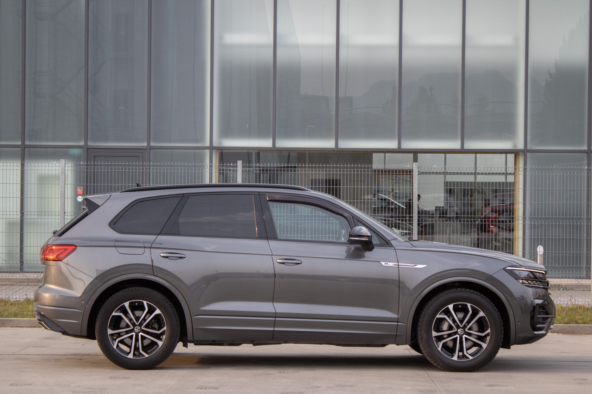 Volkswagen Touareg - fotka 4