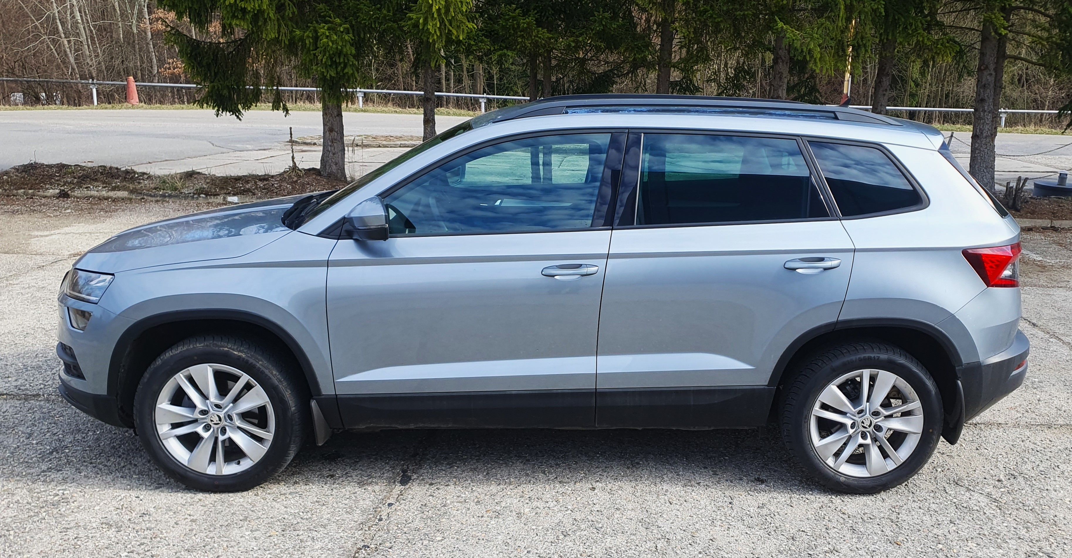 Škoda Karoq, 1.0 TSI Executive, Full LED. - fotka 2