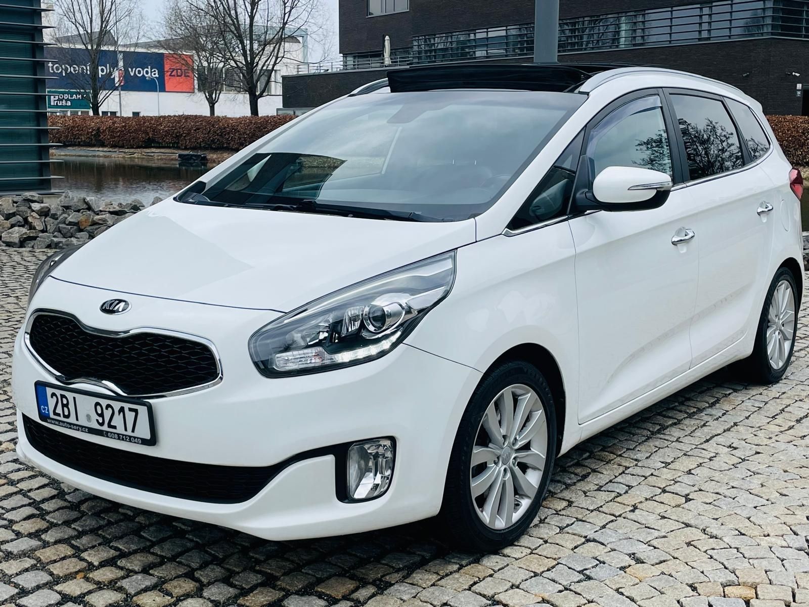 Kia Carens, 1.7CRDi 7MIST KAMERA PANORAMA - fotka 3