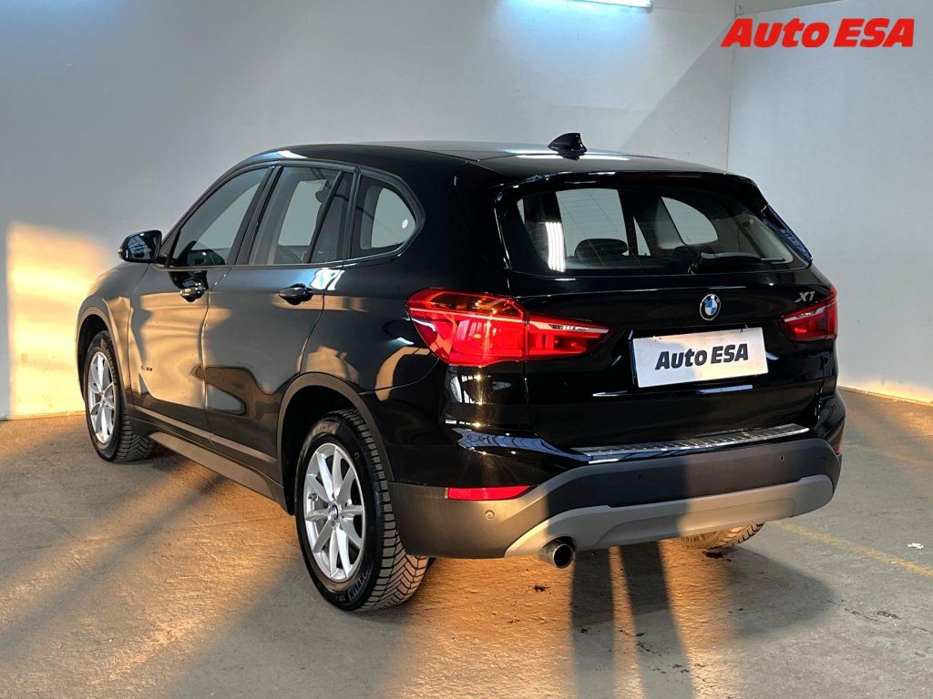 BMW X1, 1.8i,Klima - fotka 6