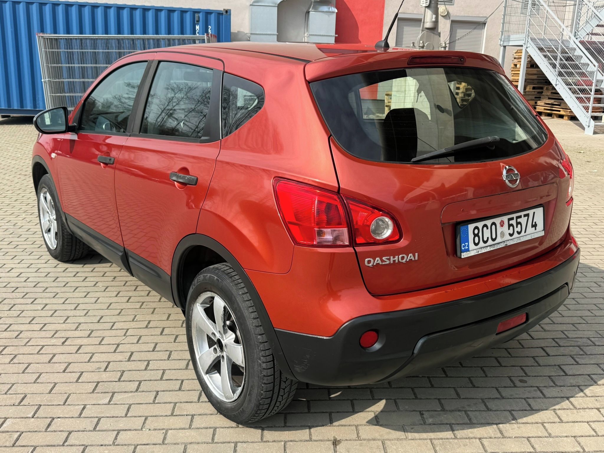 Nissan Qashqai, 1.6i, 84kw - fotka 3