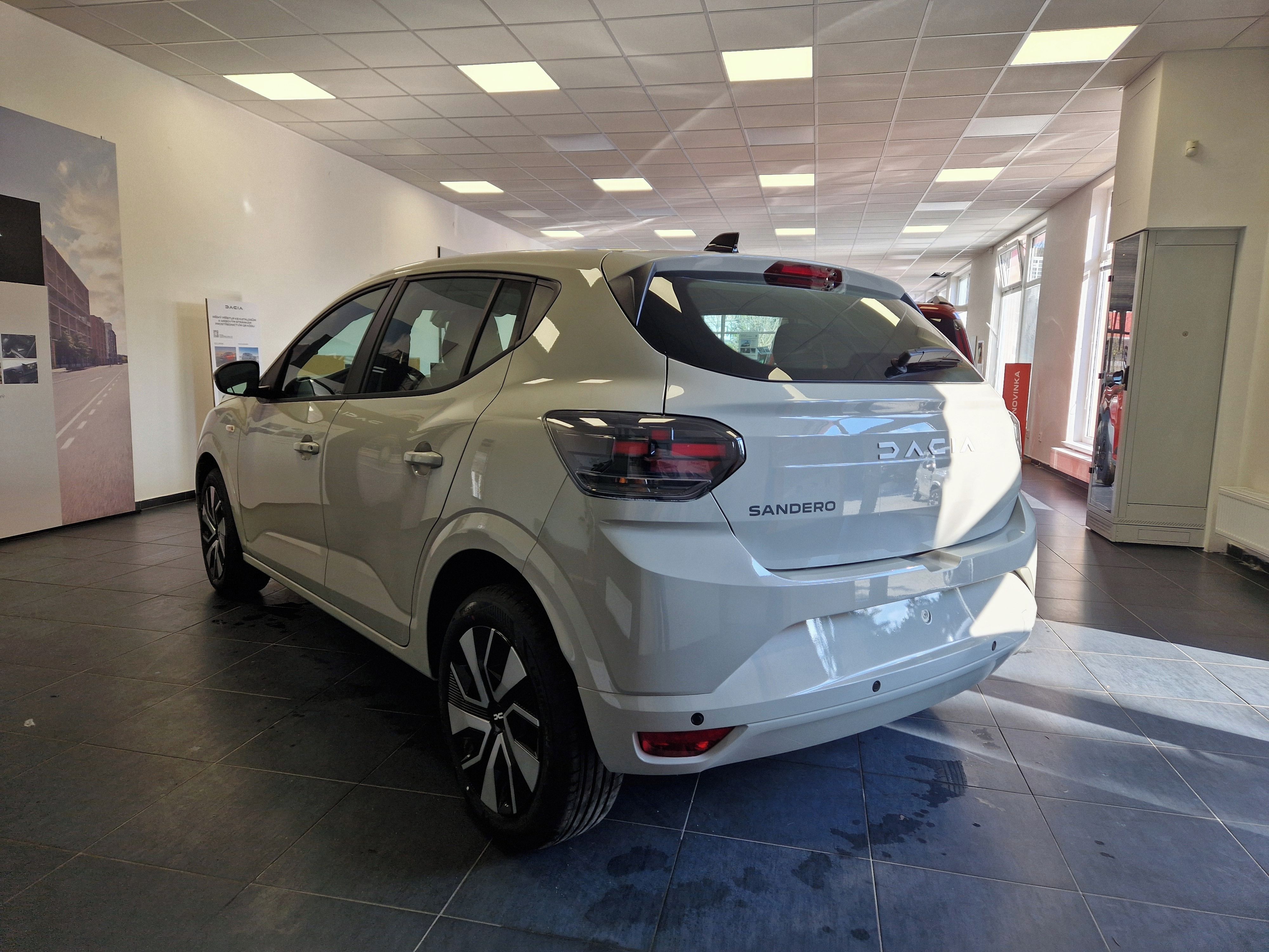 Dacia Sandero, Expression TCe 100 - fotka 2