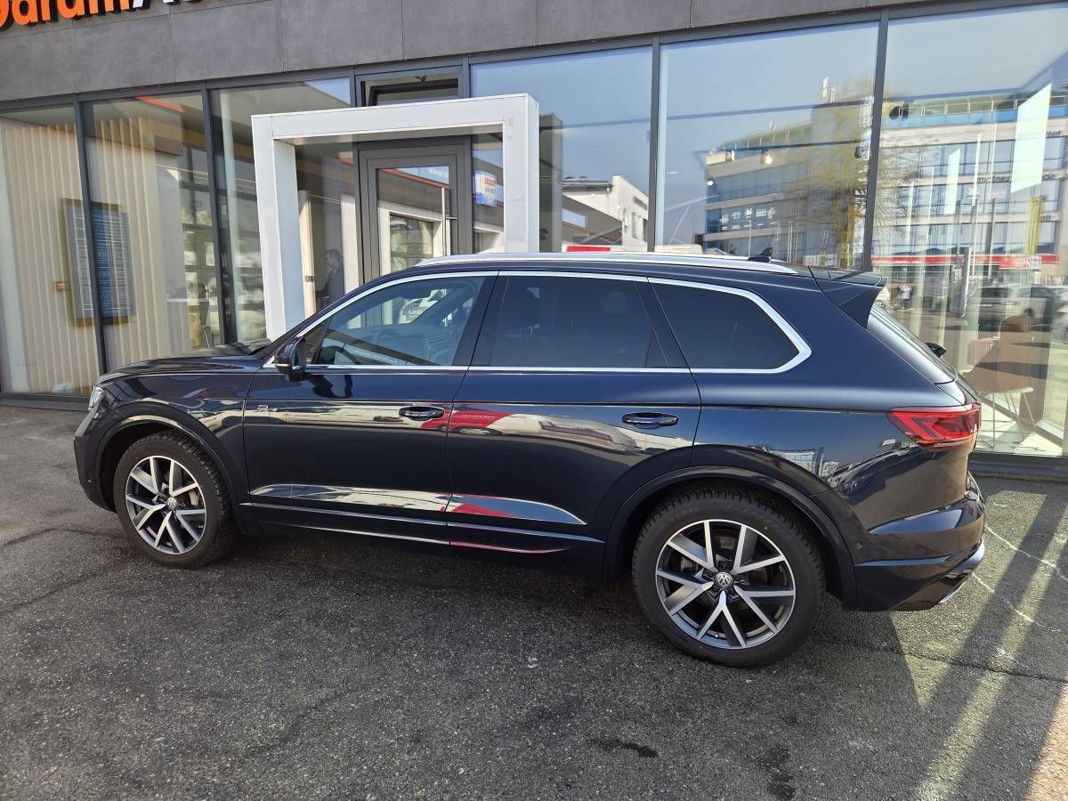 Volkswagen Touareg, 3.0 TDI DSG - fotka 2