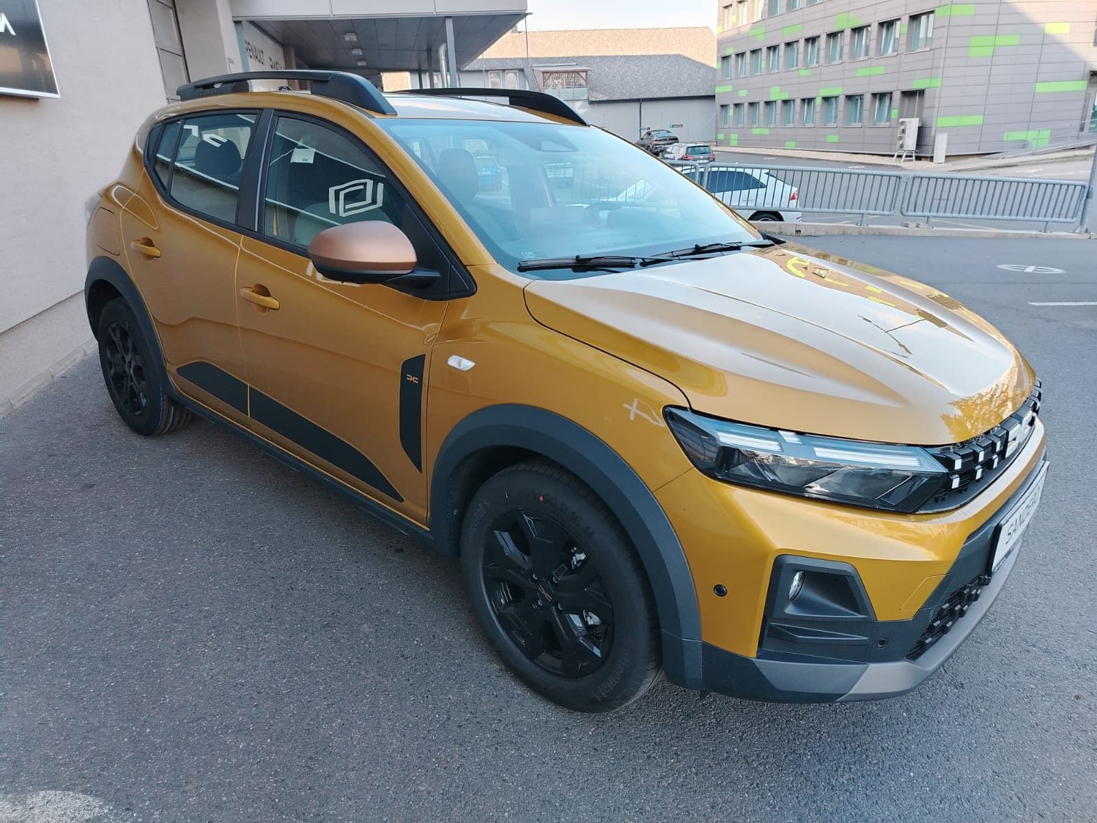Dacia Sandero, Stepway Extreme ECO-G 120 Auto - fotka 5
