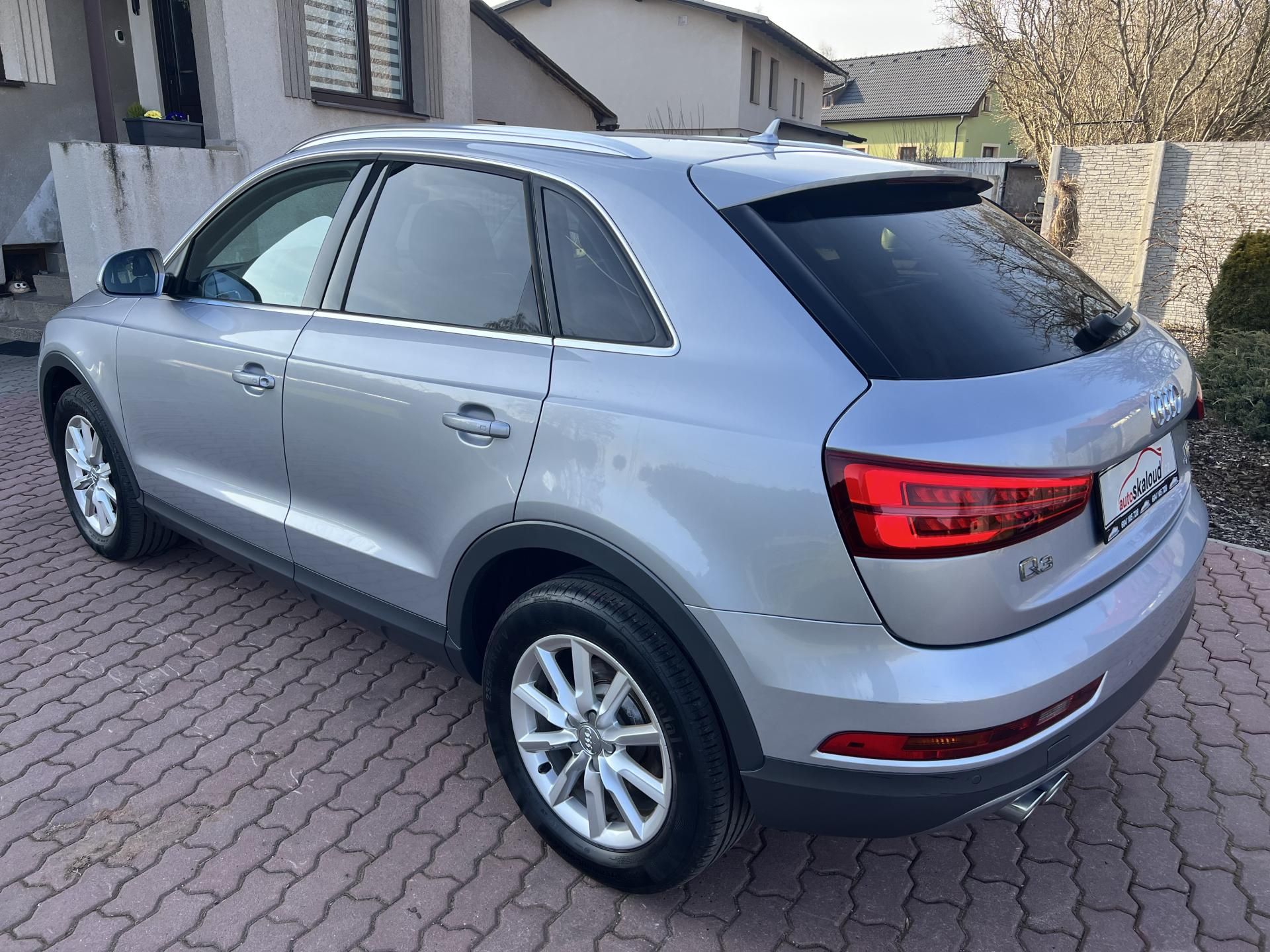 Audi Q3, 2.0TDI 110KW,4x4,NAVI,TZ,LED,1 - fotka 5