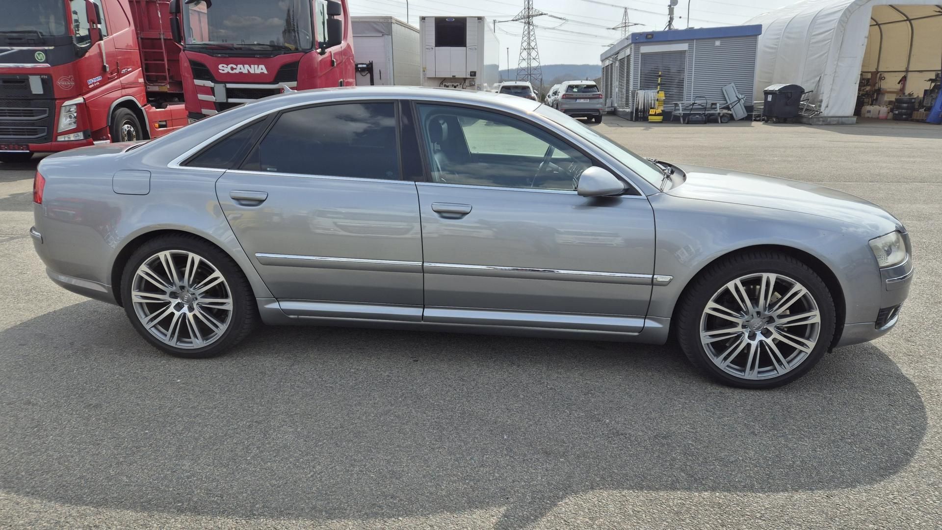 Audi A8, A8 4,2 TDi 240 kW - není možný - fotka 5