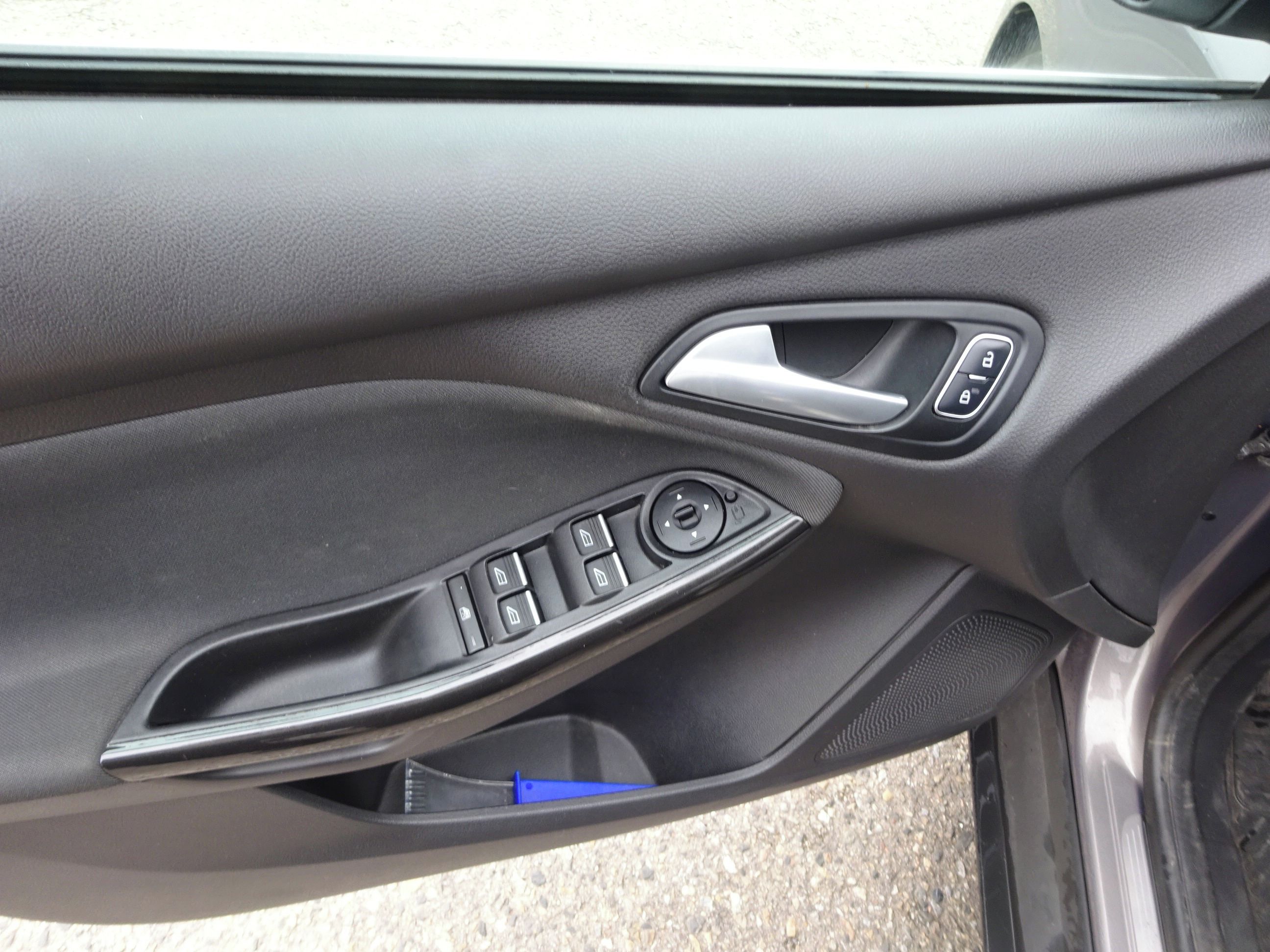Ford Focus, 1.0i (92 KW) - fotka 6