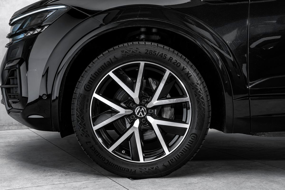 Volkswagen Touareg, R-line 4M Vzduch IQ Ergo - fotka 2