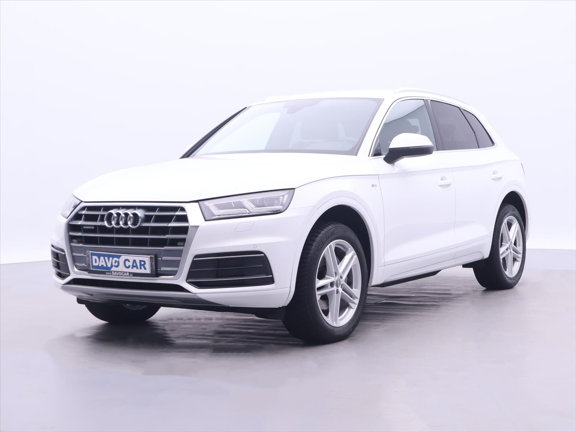 Audi Q5, 2,0 TDI S-line 4x4 CZ - fotka 3