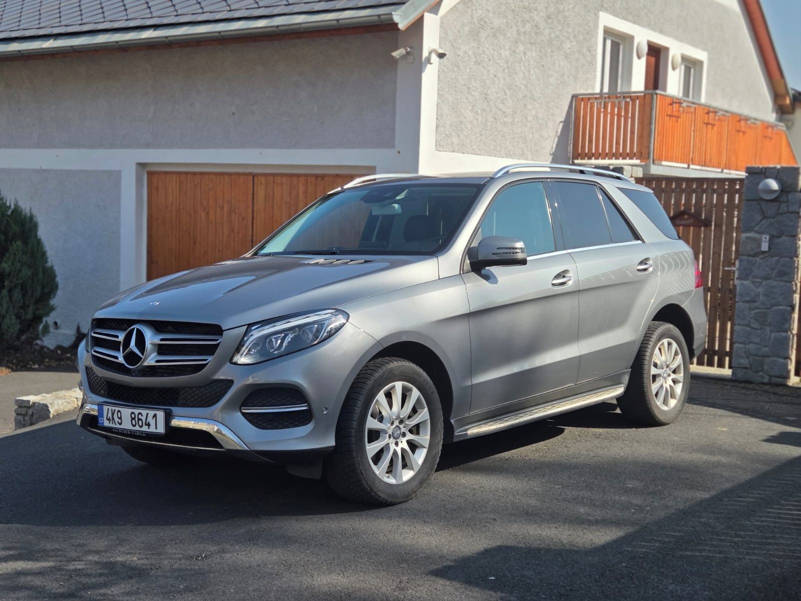 Mercedes-Benz GLE, 250 D - fotka 4