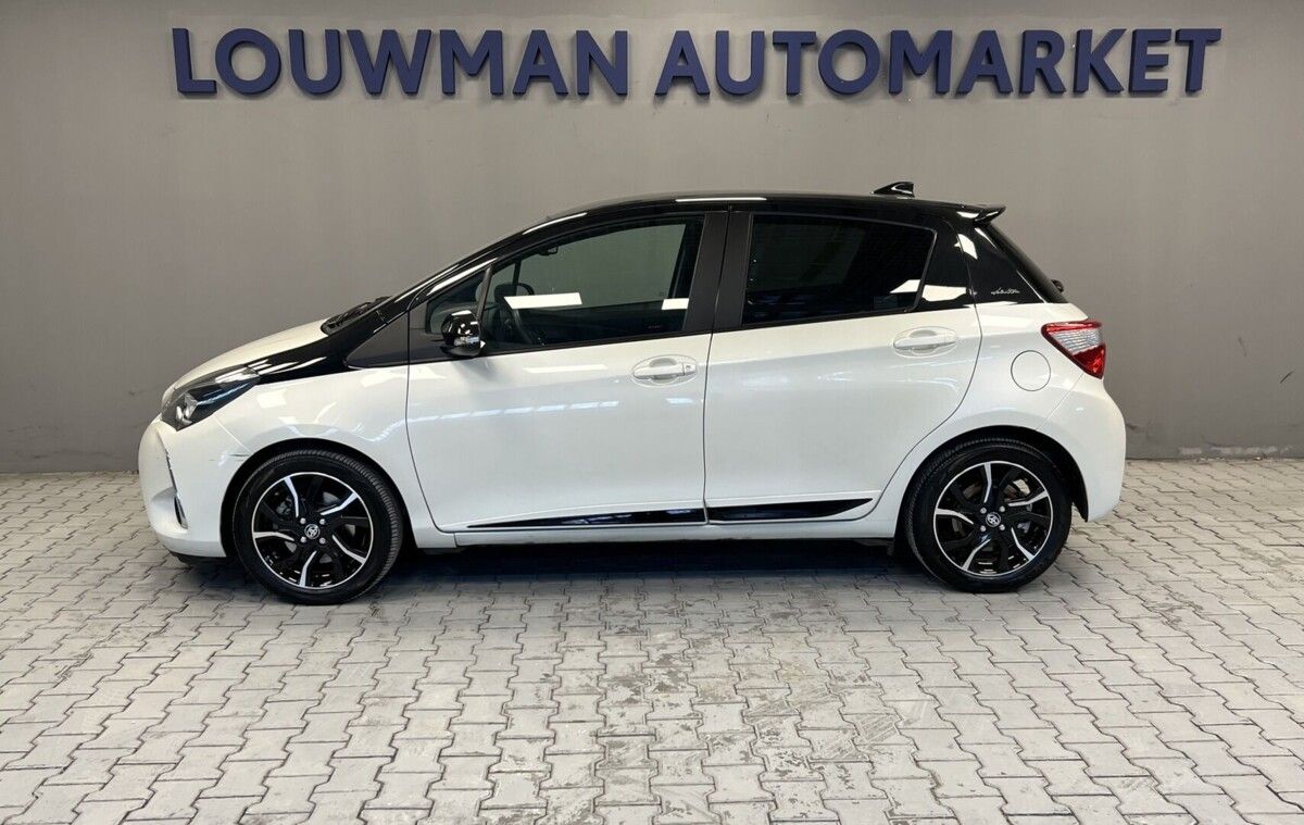Toyota Yaris, Hybrid AT Selection Smart - fotka 3