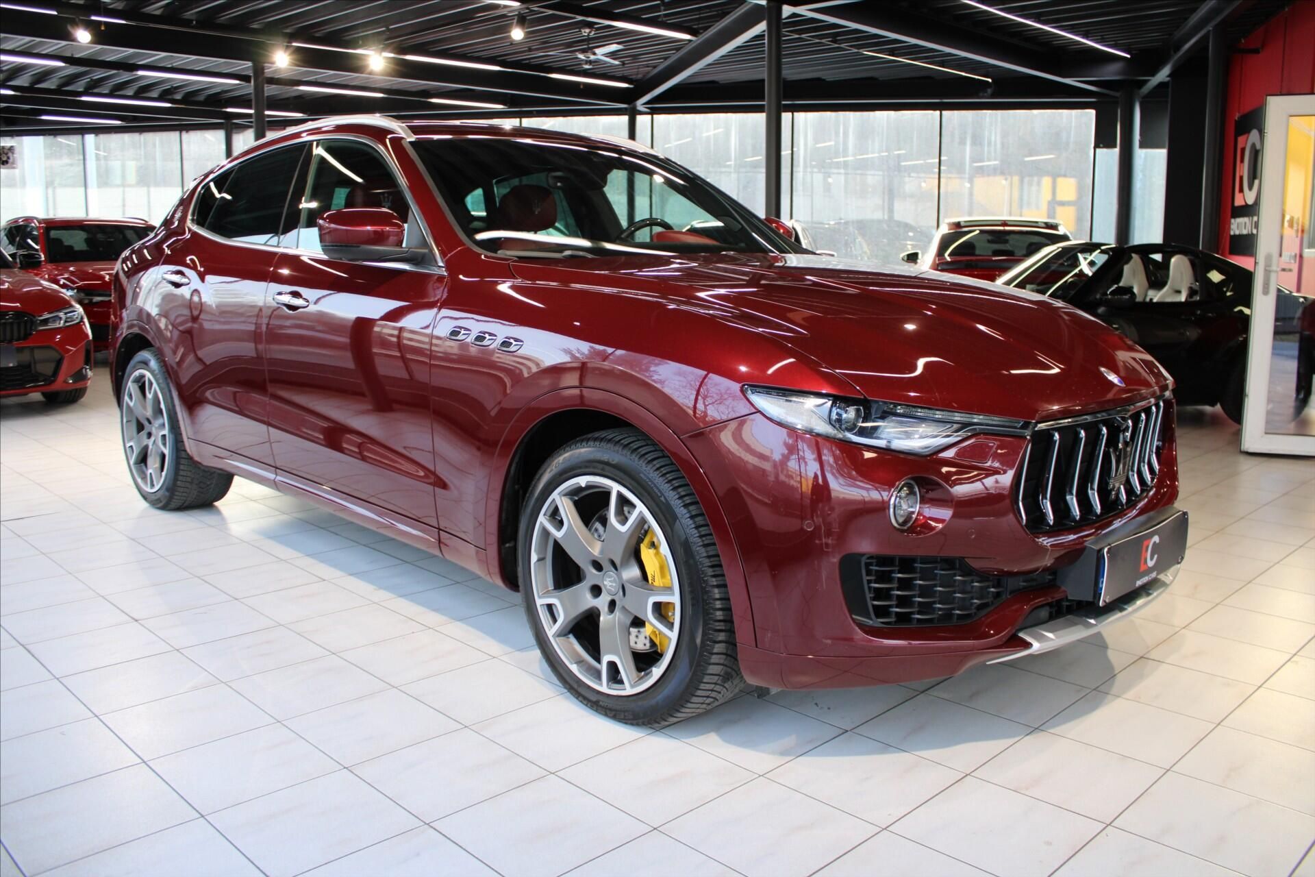 Maserati Levante, SQ4 GranLusso ACC/Pano/B&W