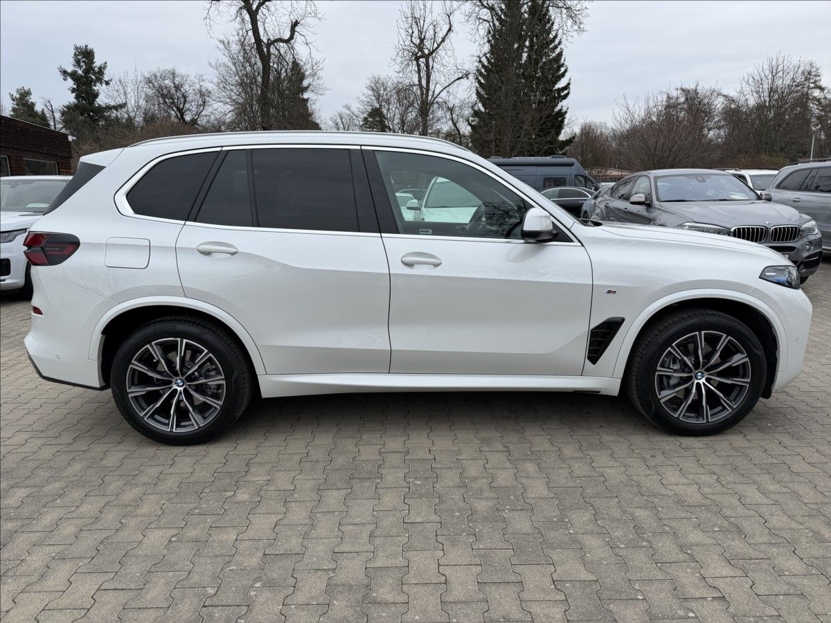 BMW X5, 30d Msport Xdrive - fotka 5