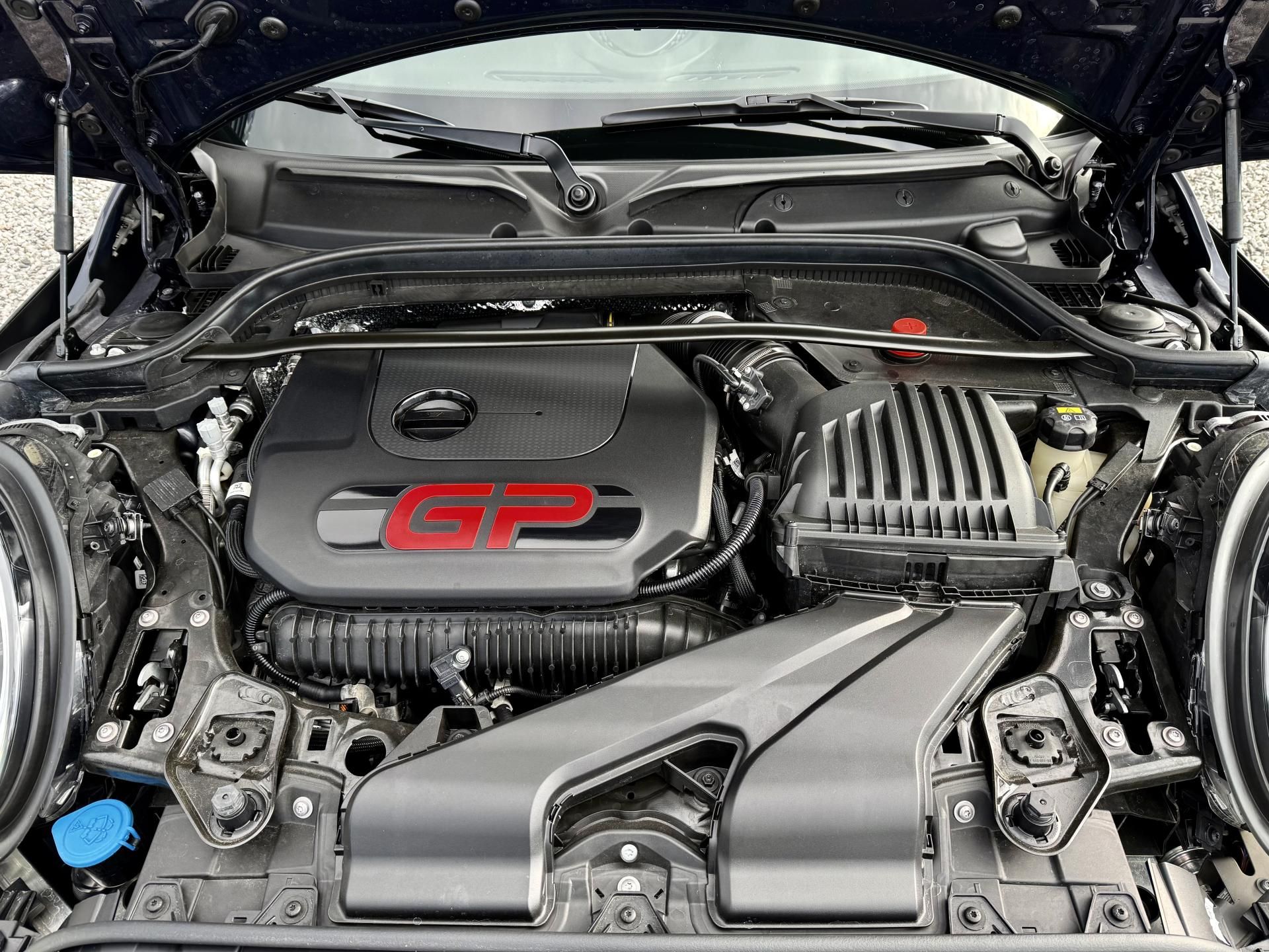 Mini Cooper S, 2,0i John Cooper Works GP ! - fotka 6