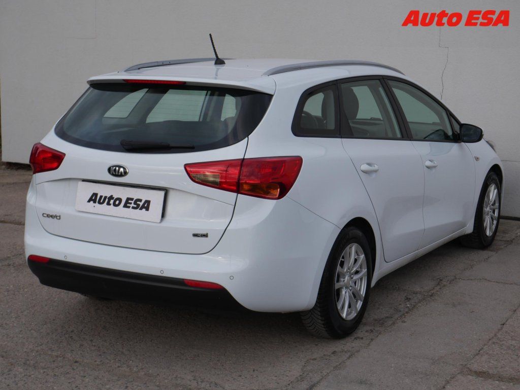 Kia Cee´d, 1.6 CRDi,ČR,AC,tempo - fotka 6