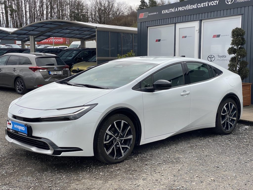 Toyota Prius, 2.0Plug-in, ČR-1m, Prestige - fotka 3