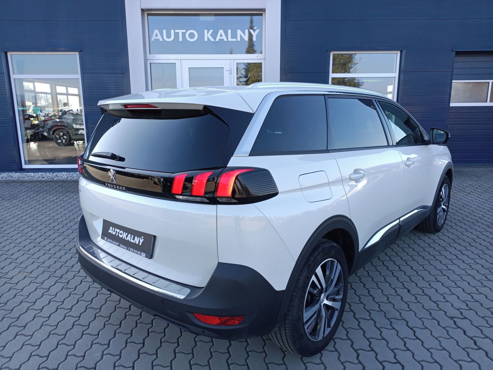Peugeot 5008, Allure 1.2 PT 130k MAN6 - fotka 4