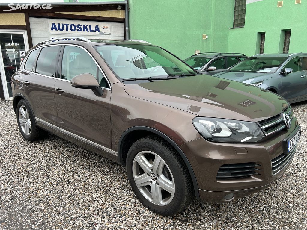 Volkswagen Touareg, 3.0 TDi 180KW pěkný stav - fotka 4