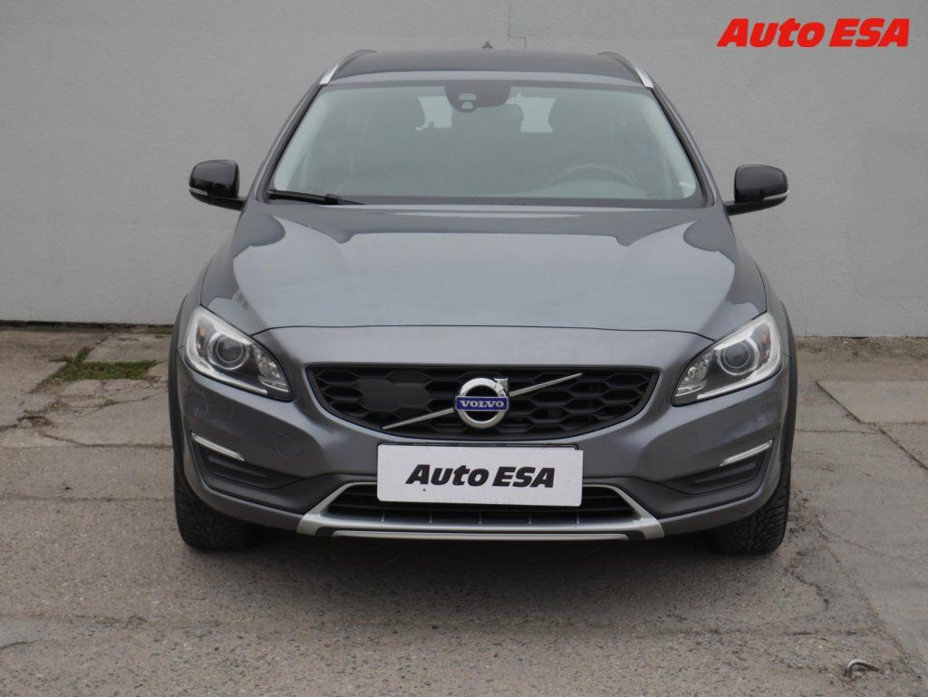 Volvo V60, 2.4 D4 Cross Country,AT - fotka 2