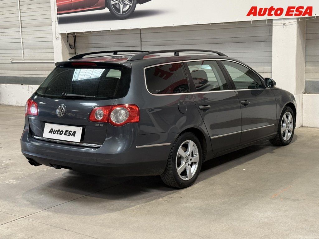 Volkswagen Passat, 2.0 TDI,ČR,AC,xenon - fotka 6