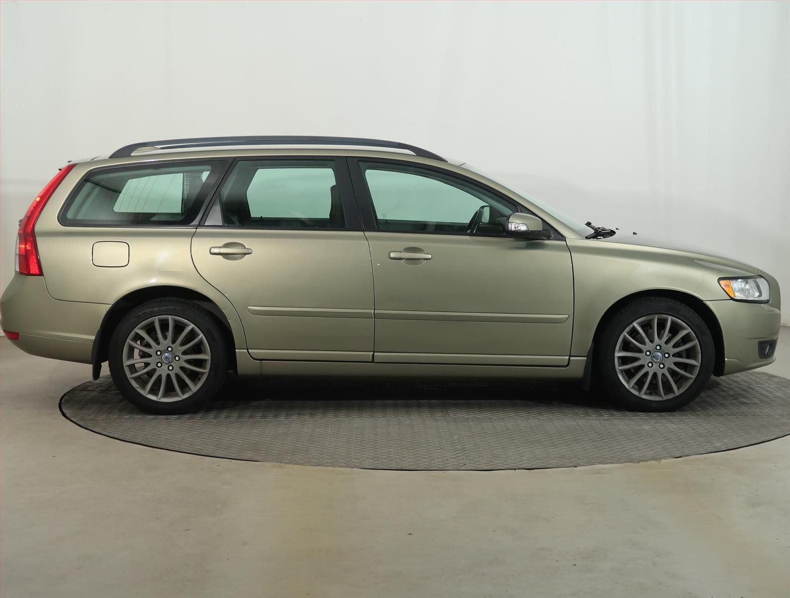 Volvo V50, 2.0 D, po STK - fotka 6