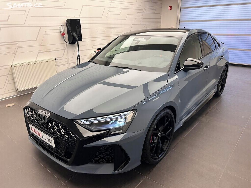 Audi RS3, Limuzína 2.5 TFSI 294 kW