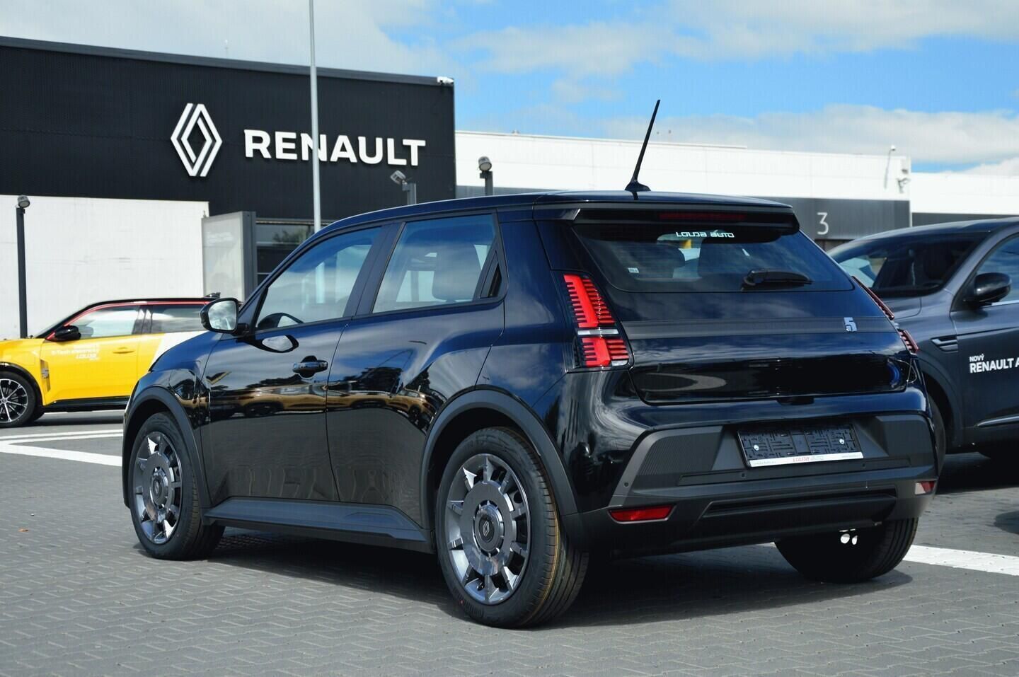 Renault R5, E-TECH Evolution 40kWh   90 kW - fotka 6