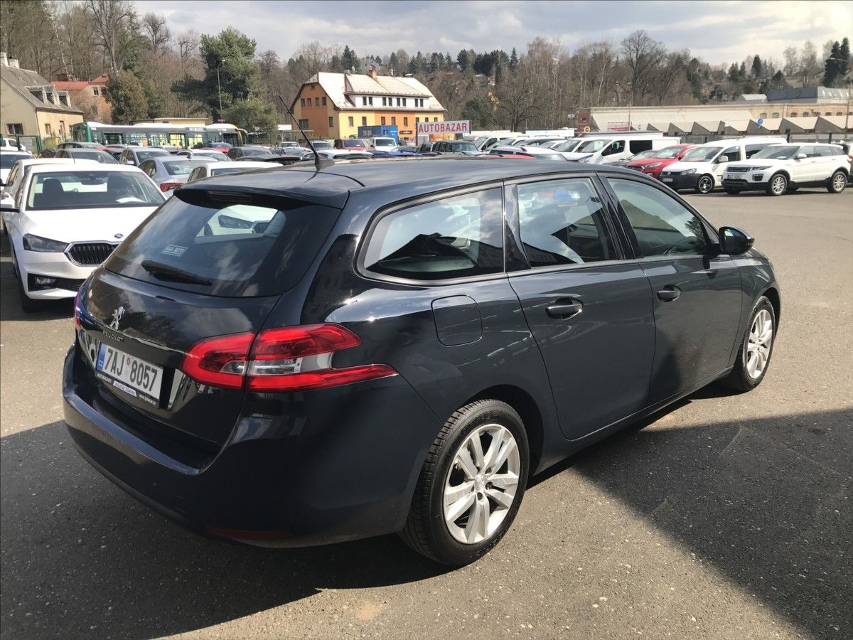 Peugeot 308, 1,5 HDi 75kW Combi - fotka 4