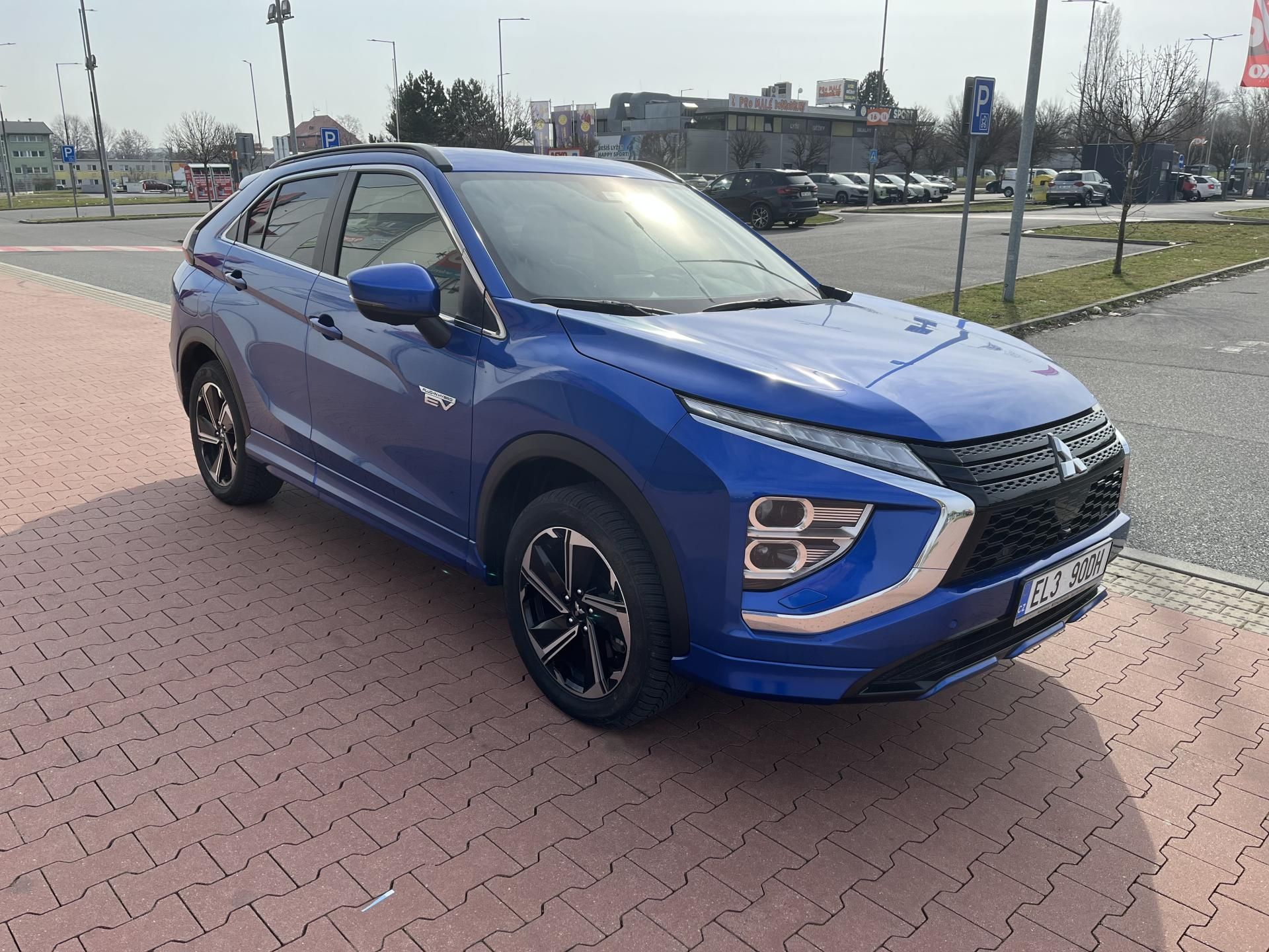 Mitsubishi Eclipse Cross, 2.4 PHEV 4x4 - fotka 4