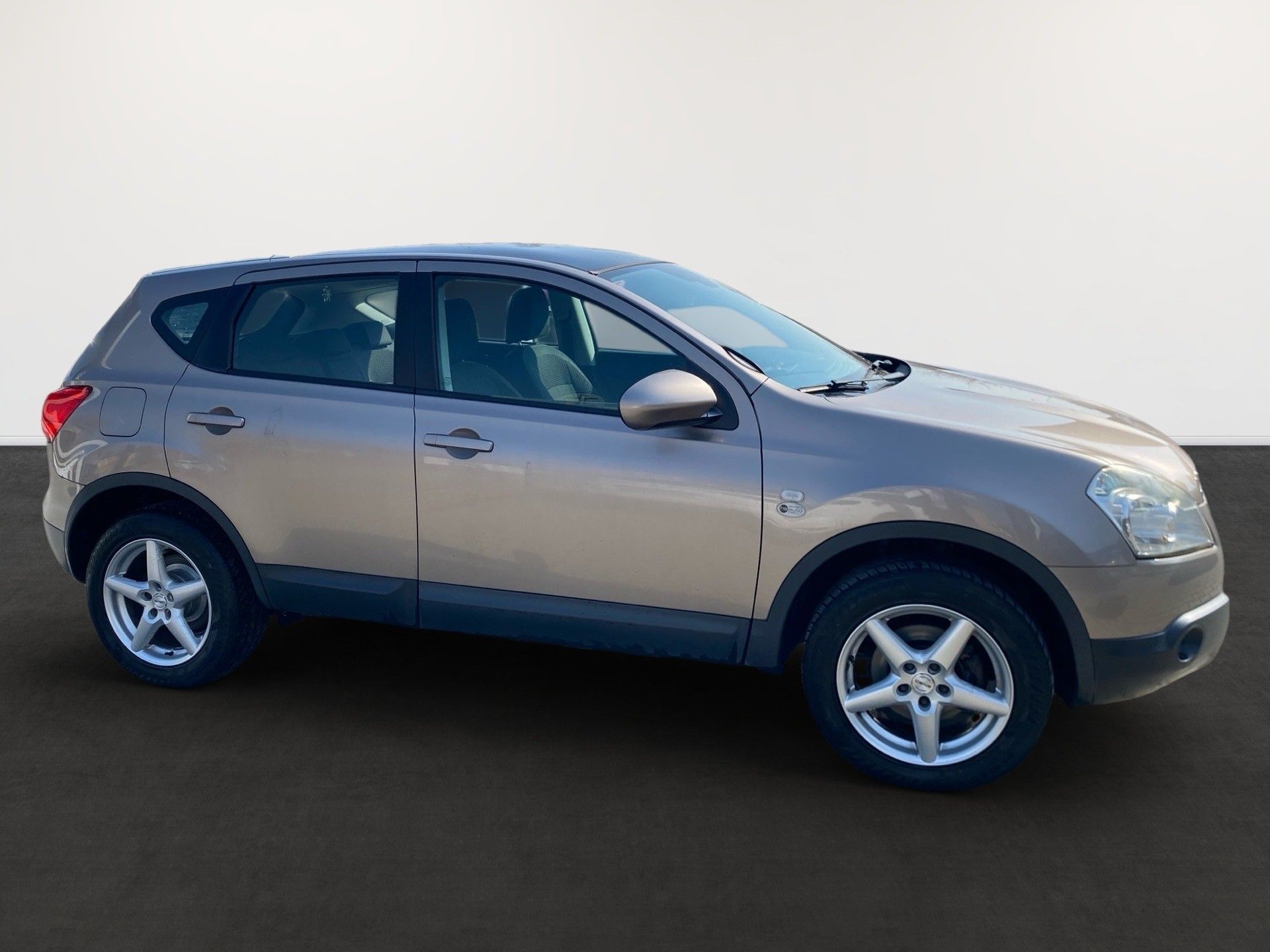 Nissan Qashqai, 2.0dci 110kw, 4x4, NOVÁ STK - fotka 3