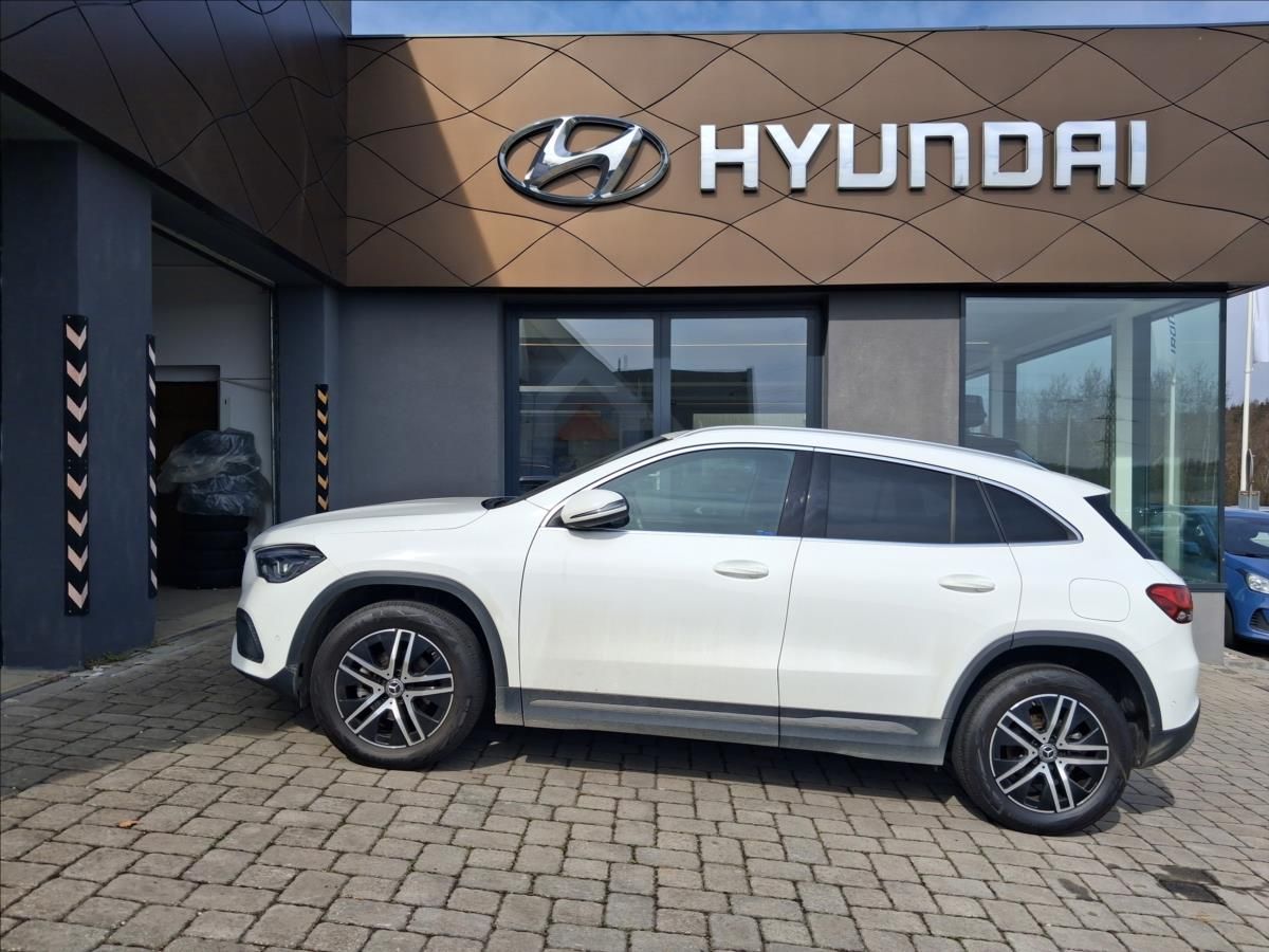 Mercedes-Benz GLA, 1,3 GLA 180 LIMITED EDITION - fotka 3