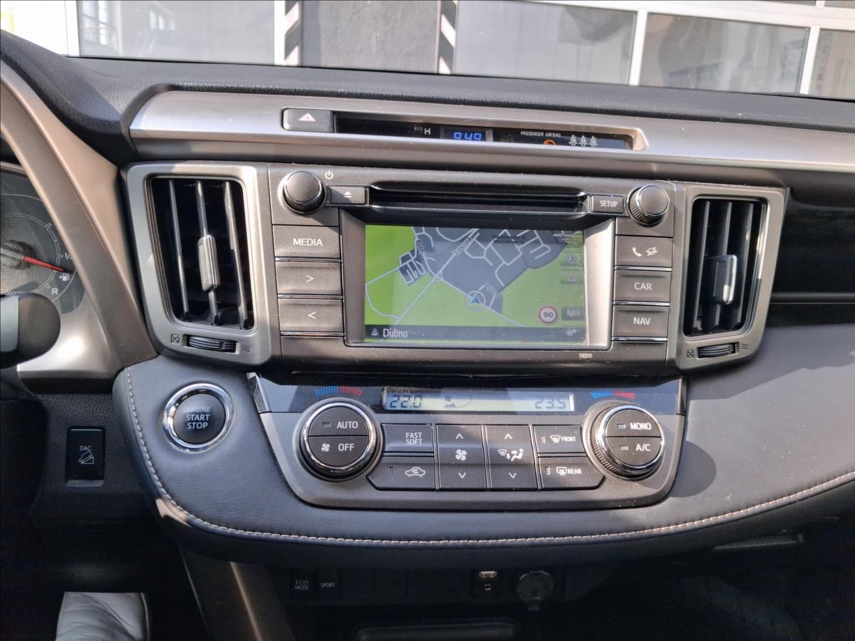 Toyota Rav4, 2,2 Active AT 4x4 - fotka 6
